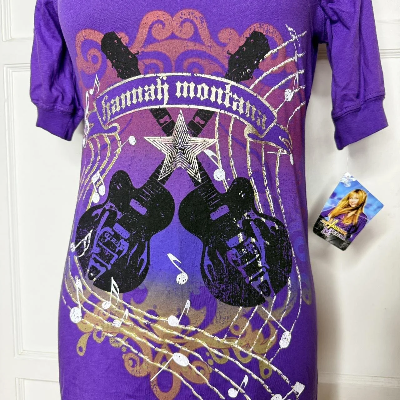 hannahmontanapurplegraphictee2.JPG