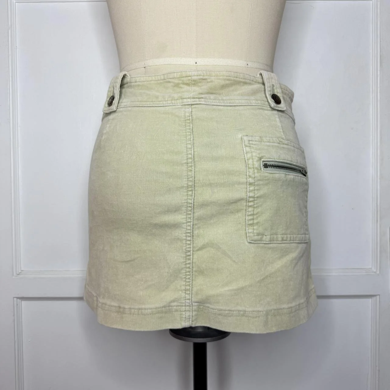 f21beigecorduroyskirt3.JPG