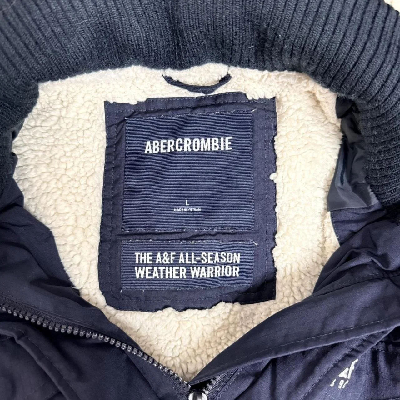 abercrombienavyfurhoodparka7.JPG