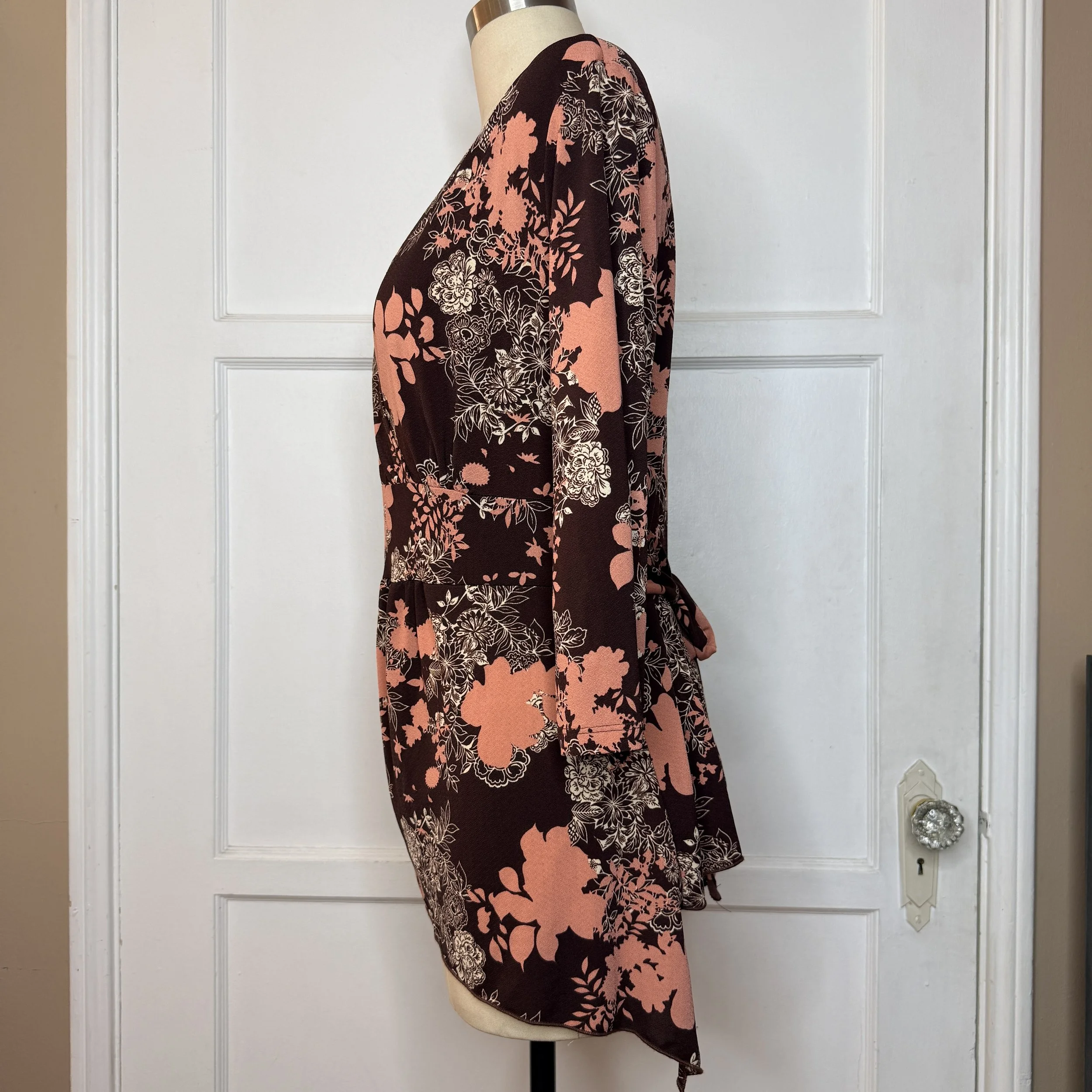 janetteplusbrownpinkfloraltop4.jpg