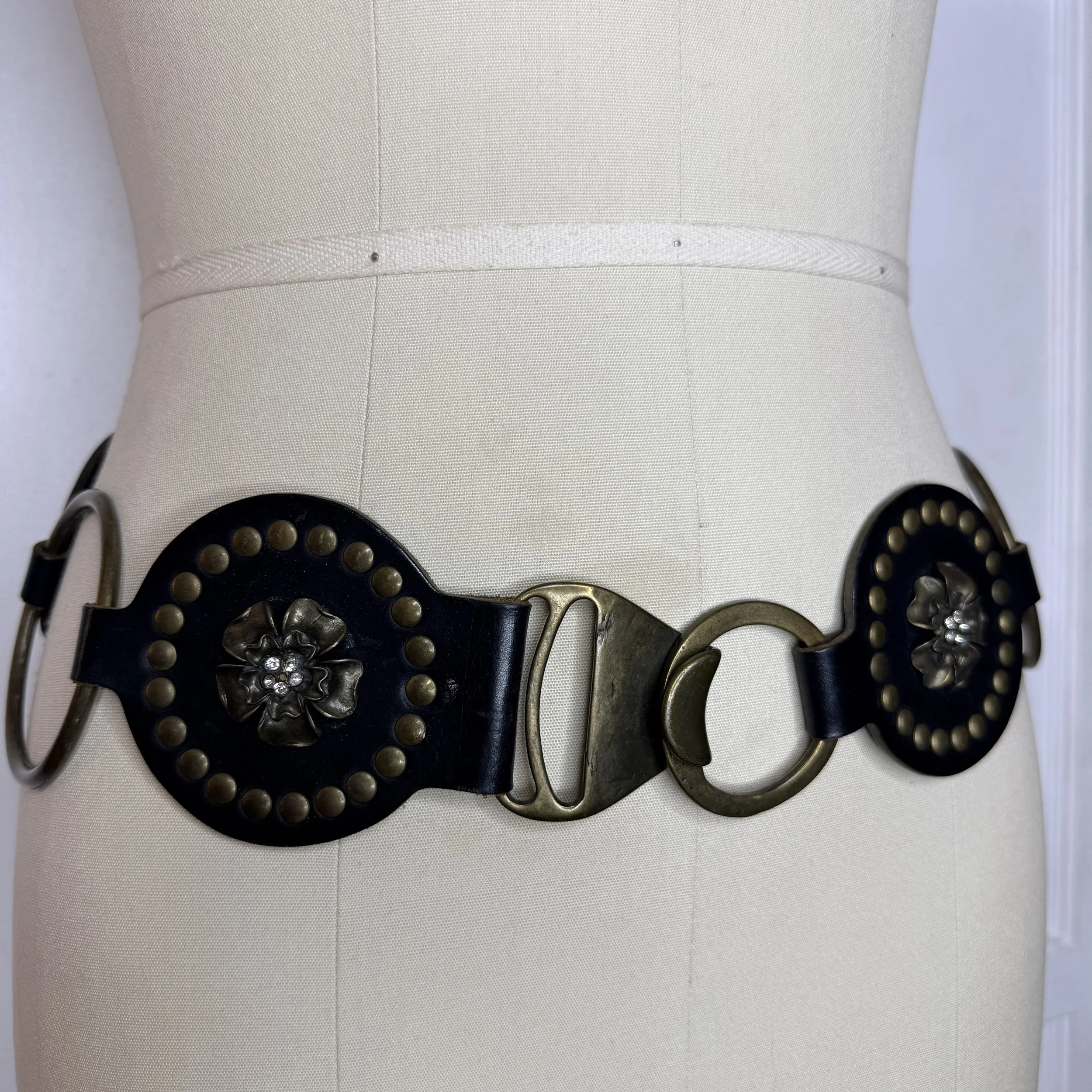 morganmedallionringbelt2.jpg