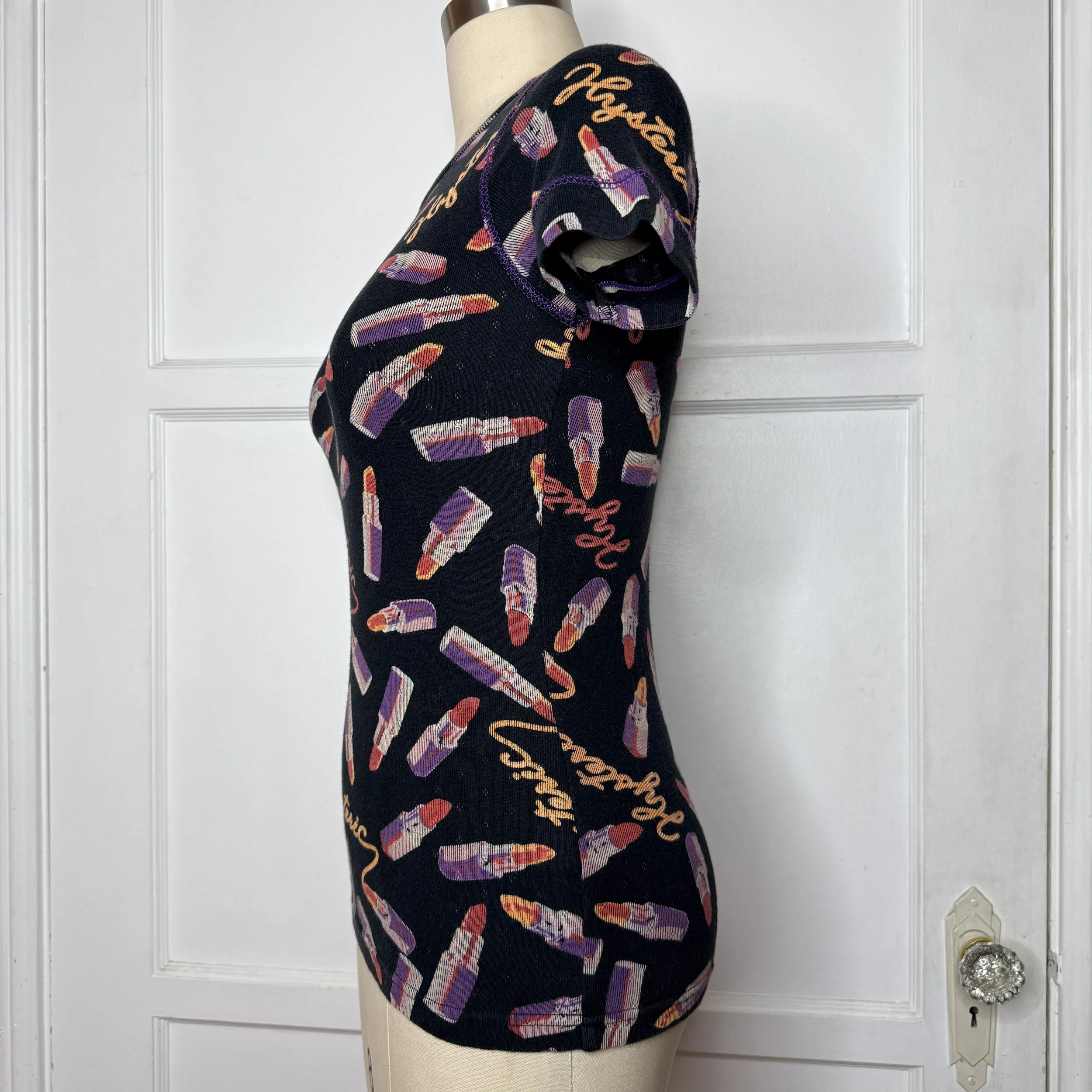 hystericglamourlipsticktee3.jpg