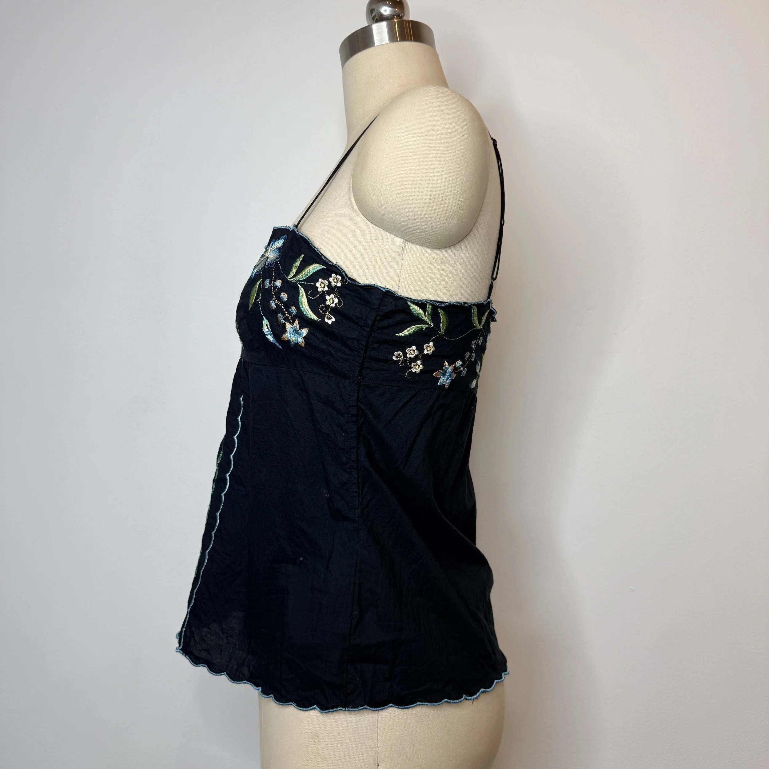 bcbgfloralembroideredcami3.jpg