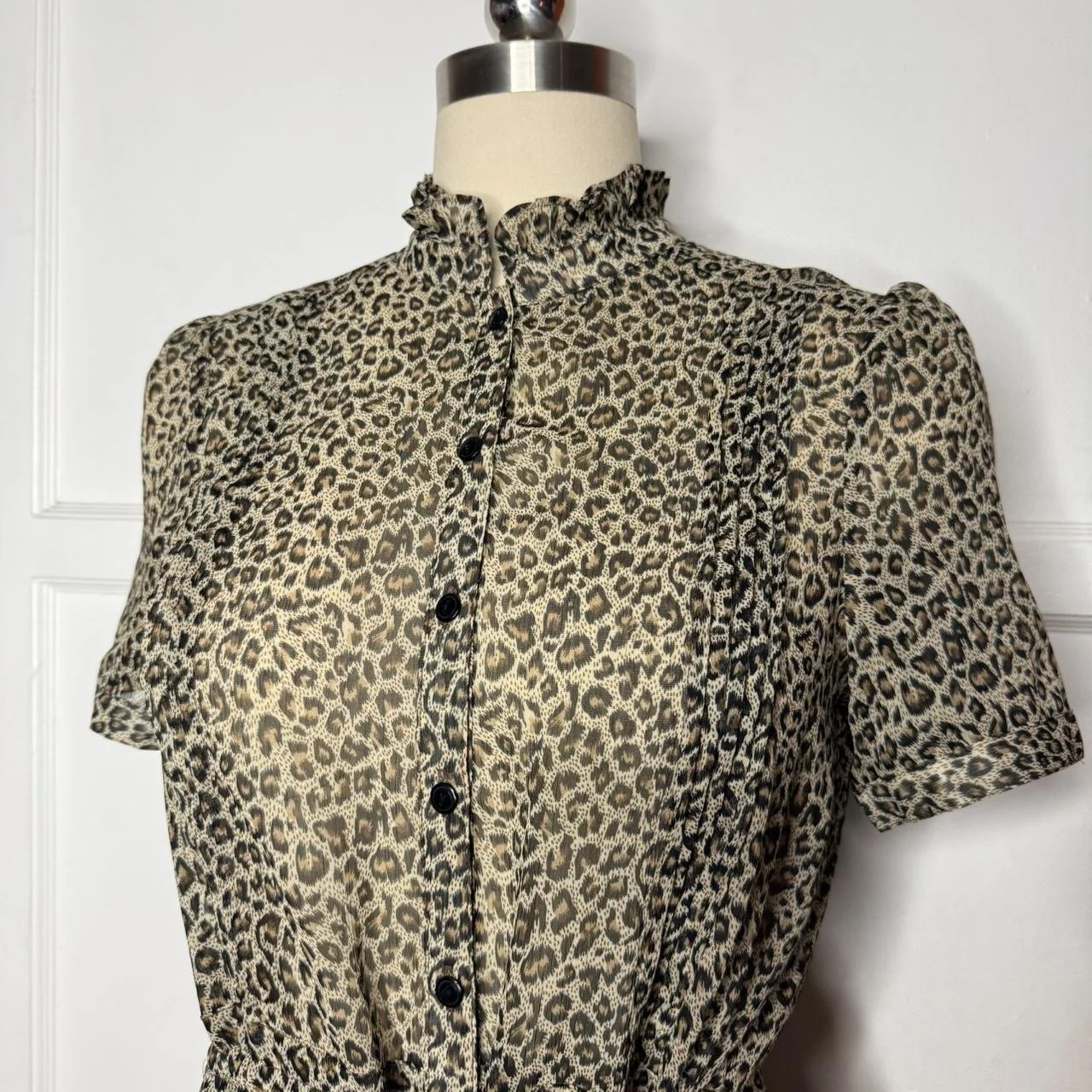 f21sheerleopardblouse2.JPG