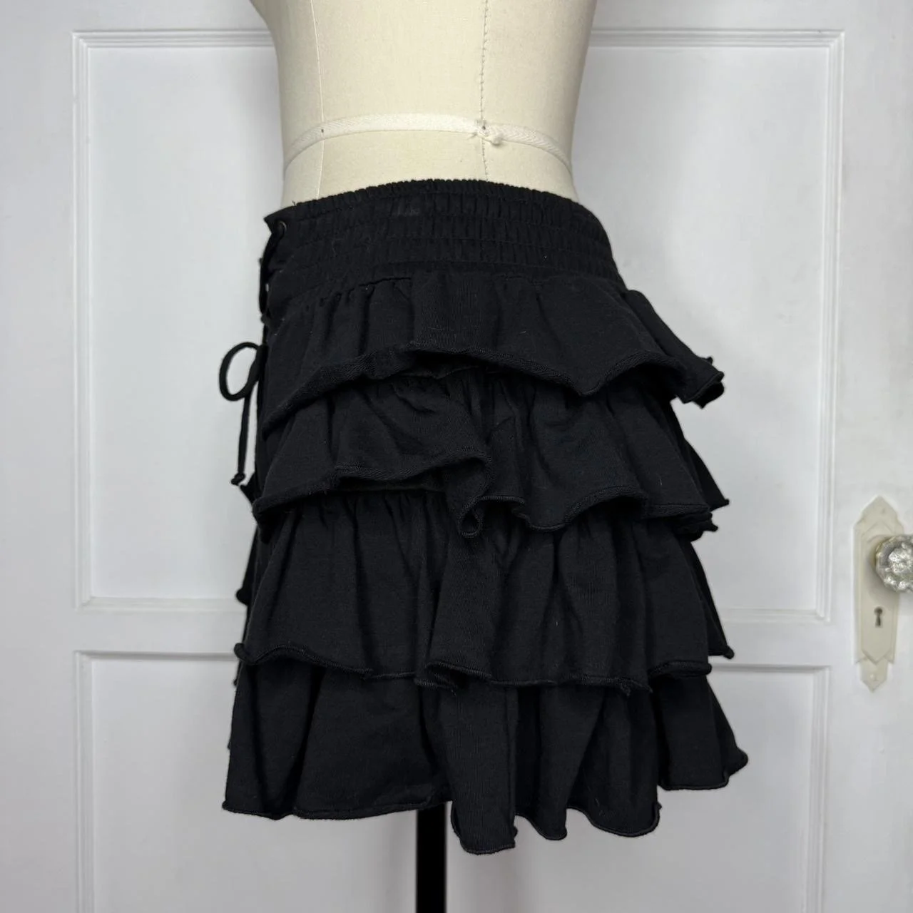 sweetloveblackruffleskirt3.JPG