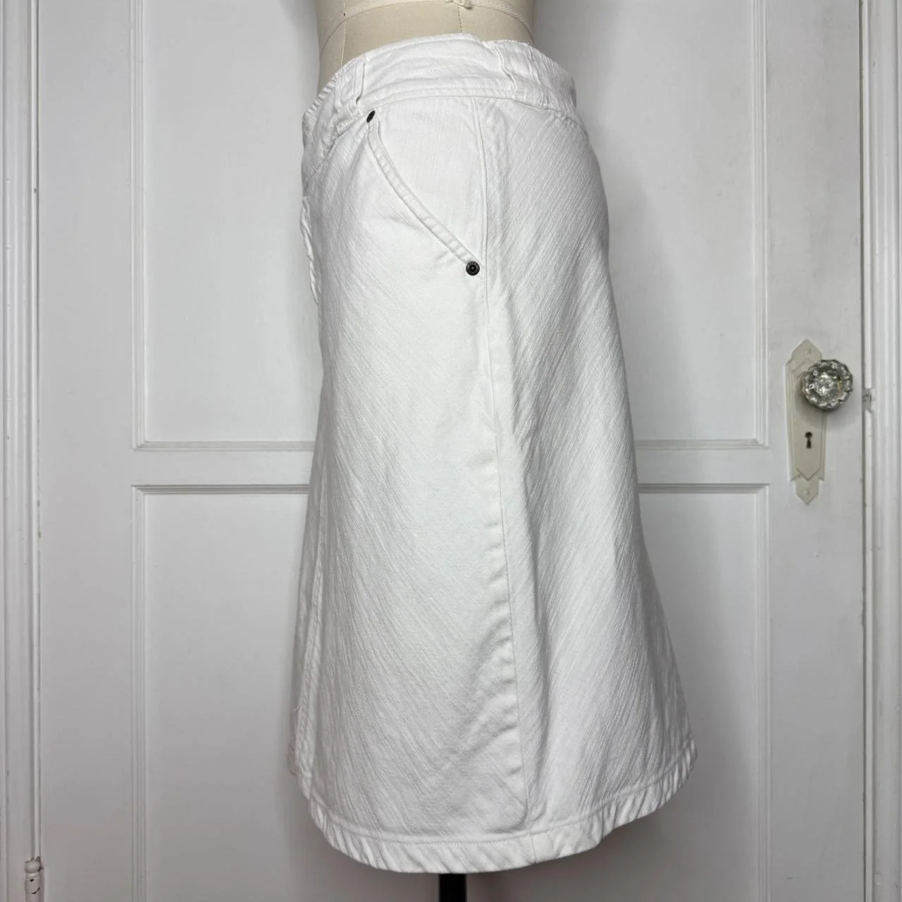 highsierrawhitedenimmidiskirt3.JPG