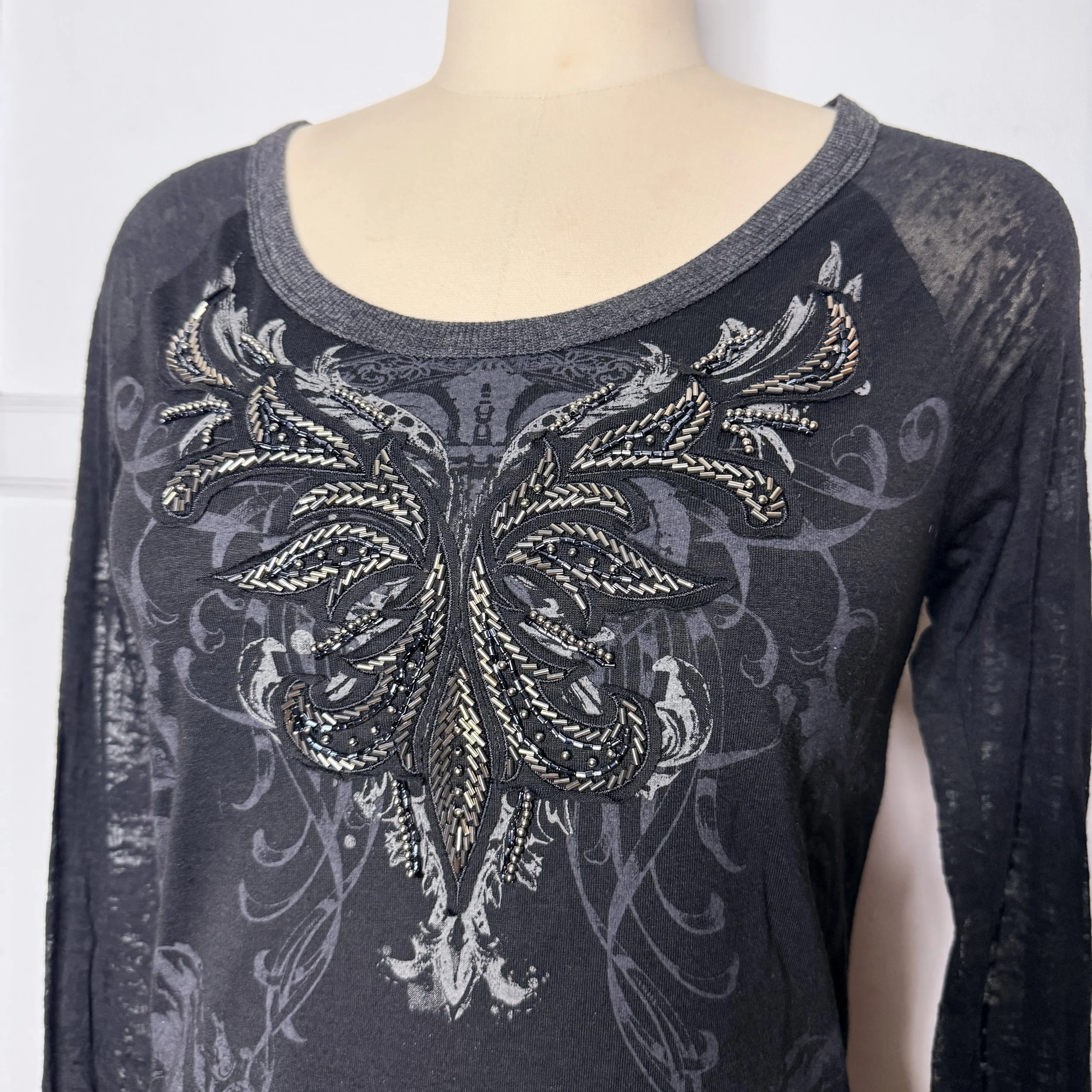missmeblackbeadedlongsleevetee2.jpg