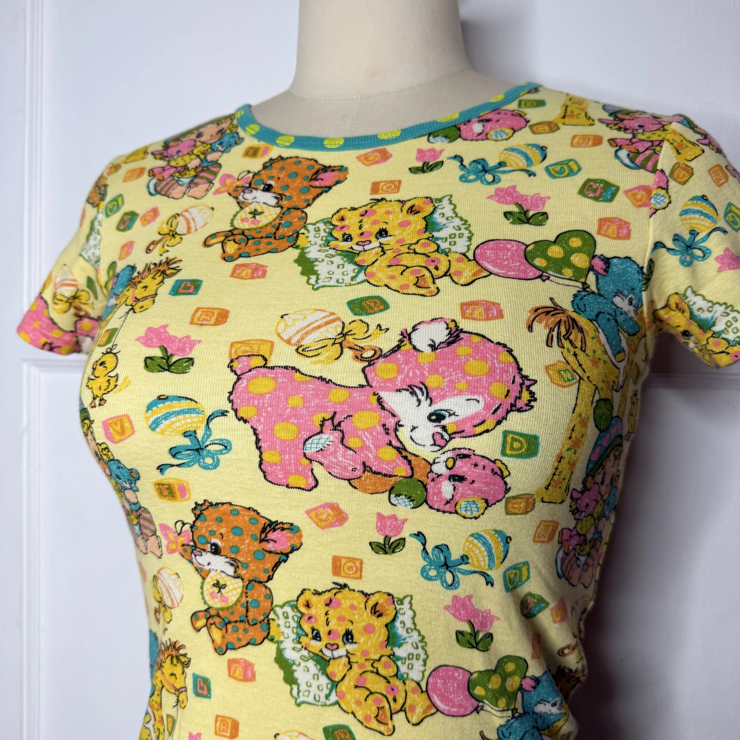 grandgroundyellowbeartee2.jpg
