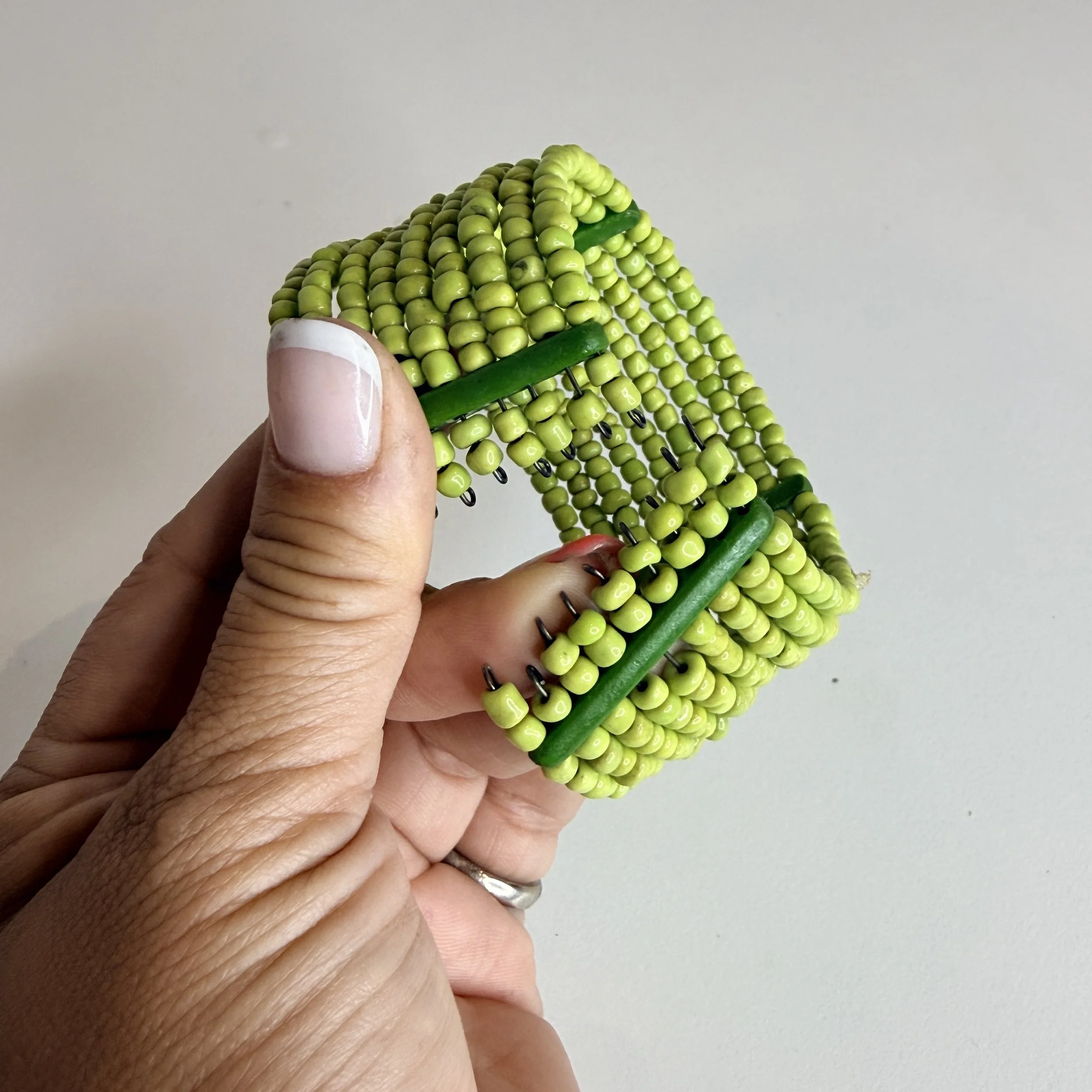 greenseedbeadcuff3.jpg