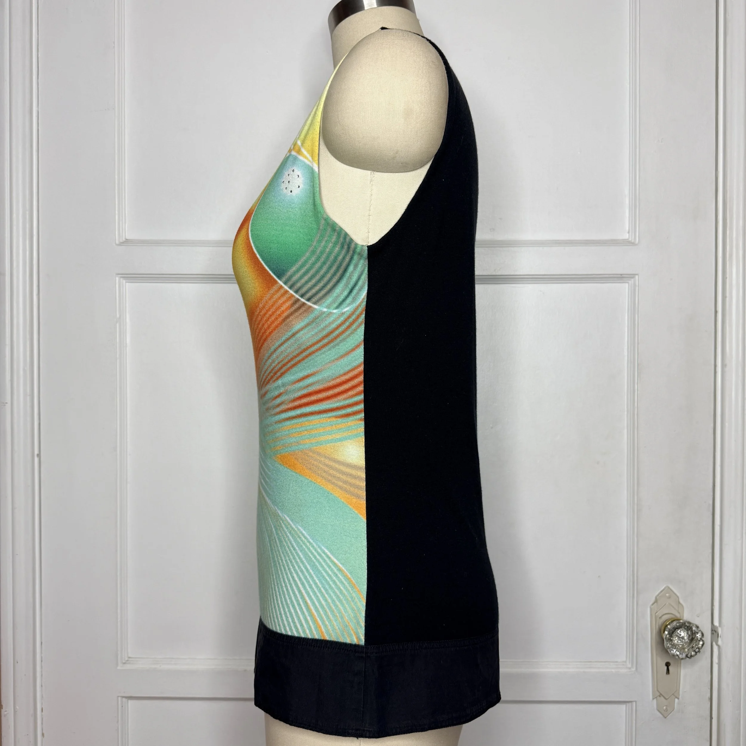custosunglassgirltank3.jpg
