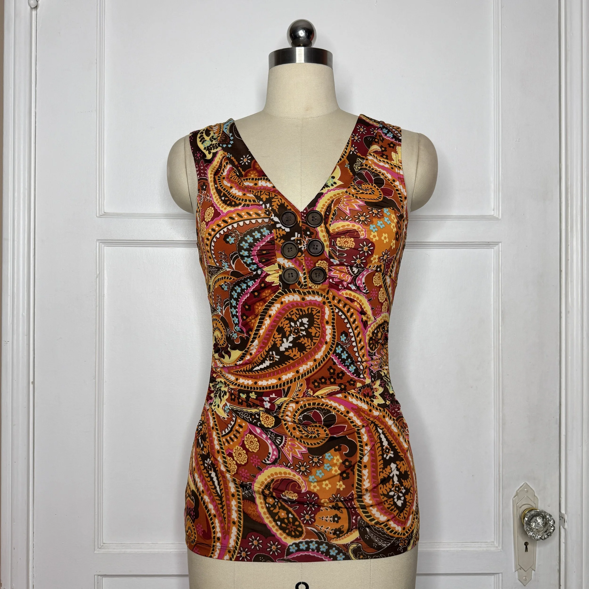 trixxipaisleybuttontop1.jpg