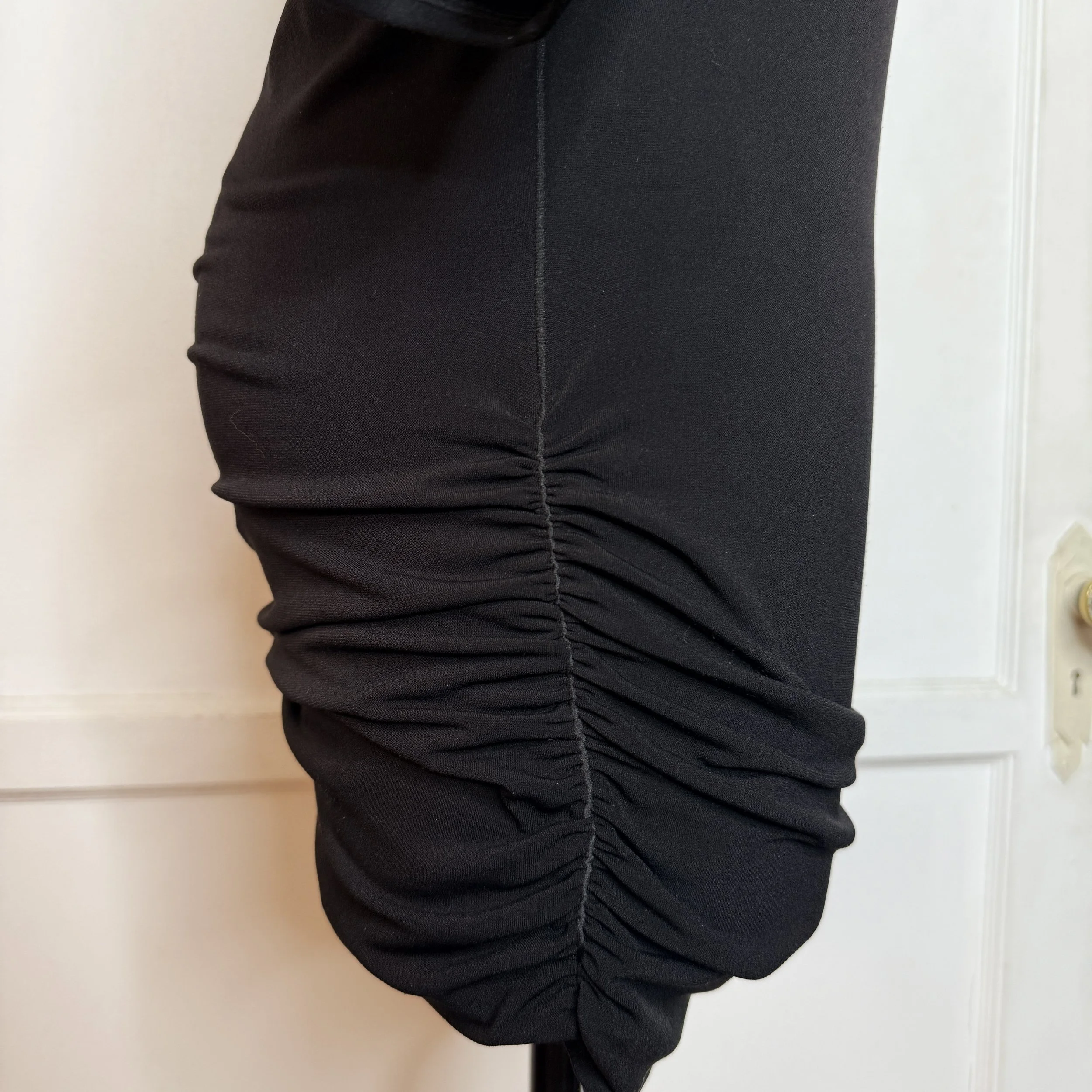 evavarroblackslouchdress5.jpg