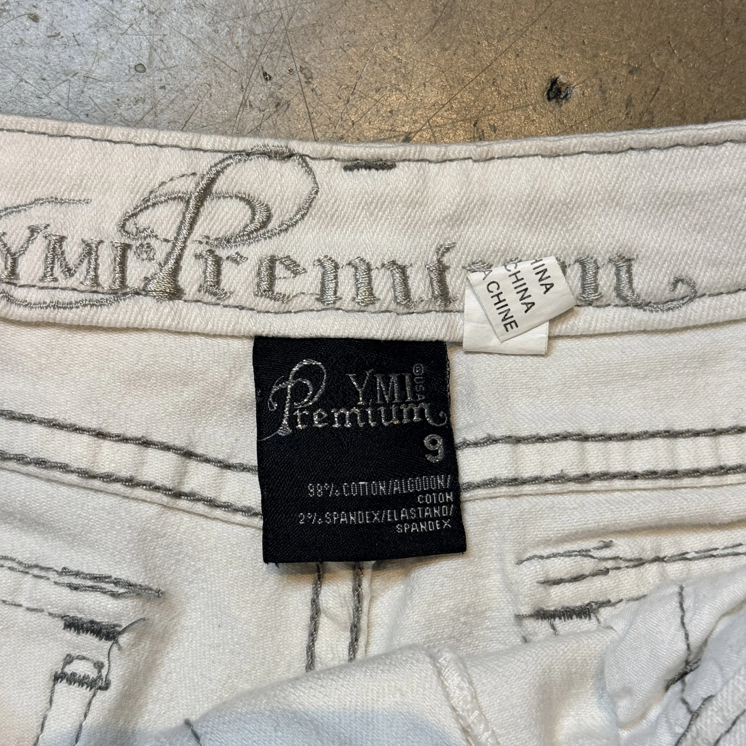 ymiwhiteshorts5.jpg