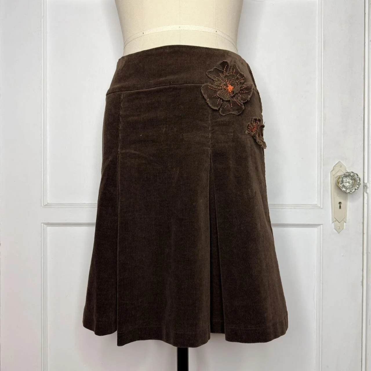 f21browncorduroyskirt1.JPG
