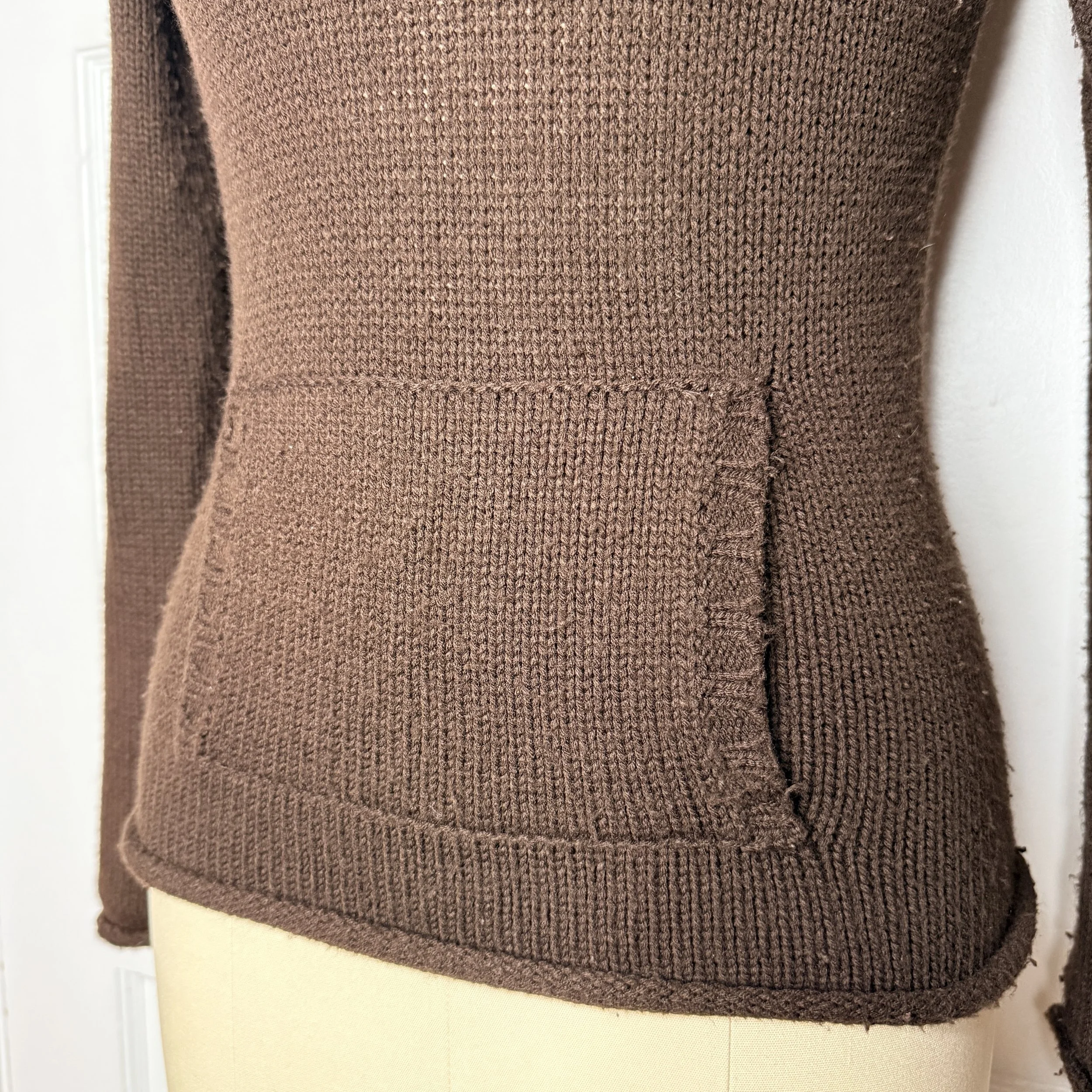 energiebrownsweater3.jpg