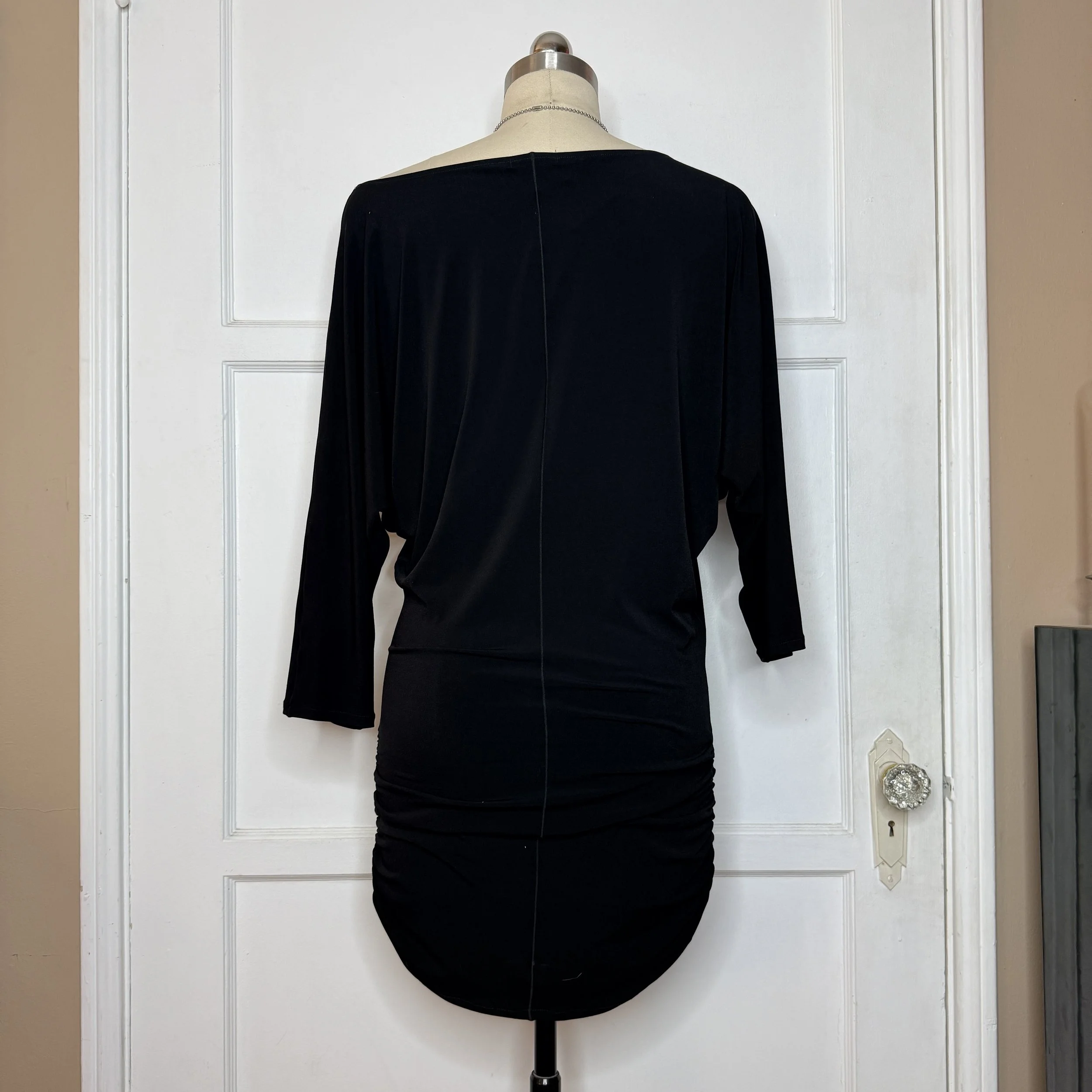 evavarroblackslouchdress4.jpg
