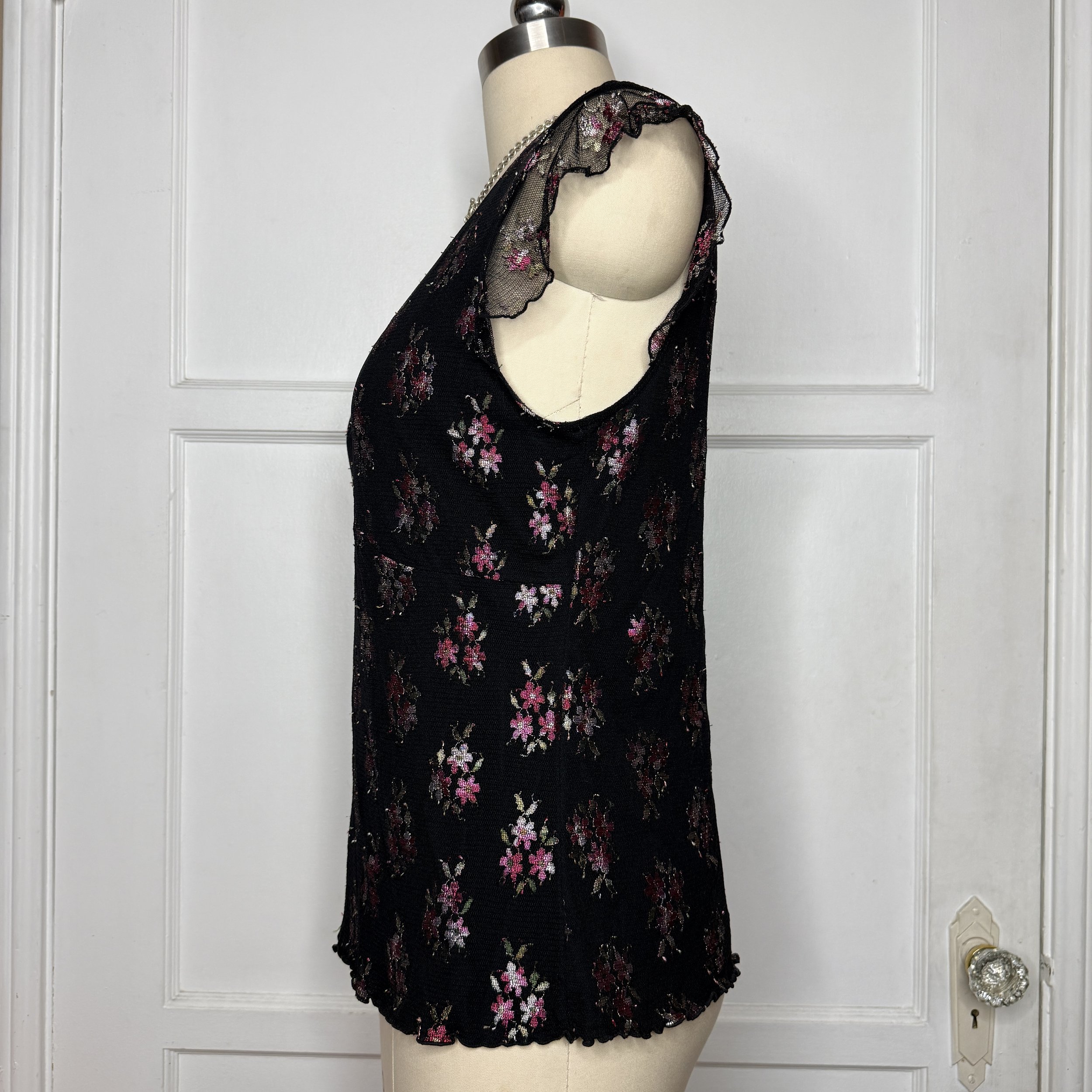 blackandpinkflorallacetop3.jpg