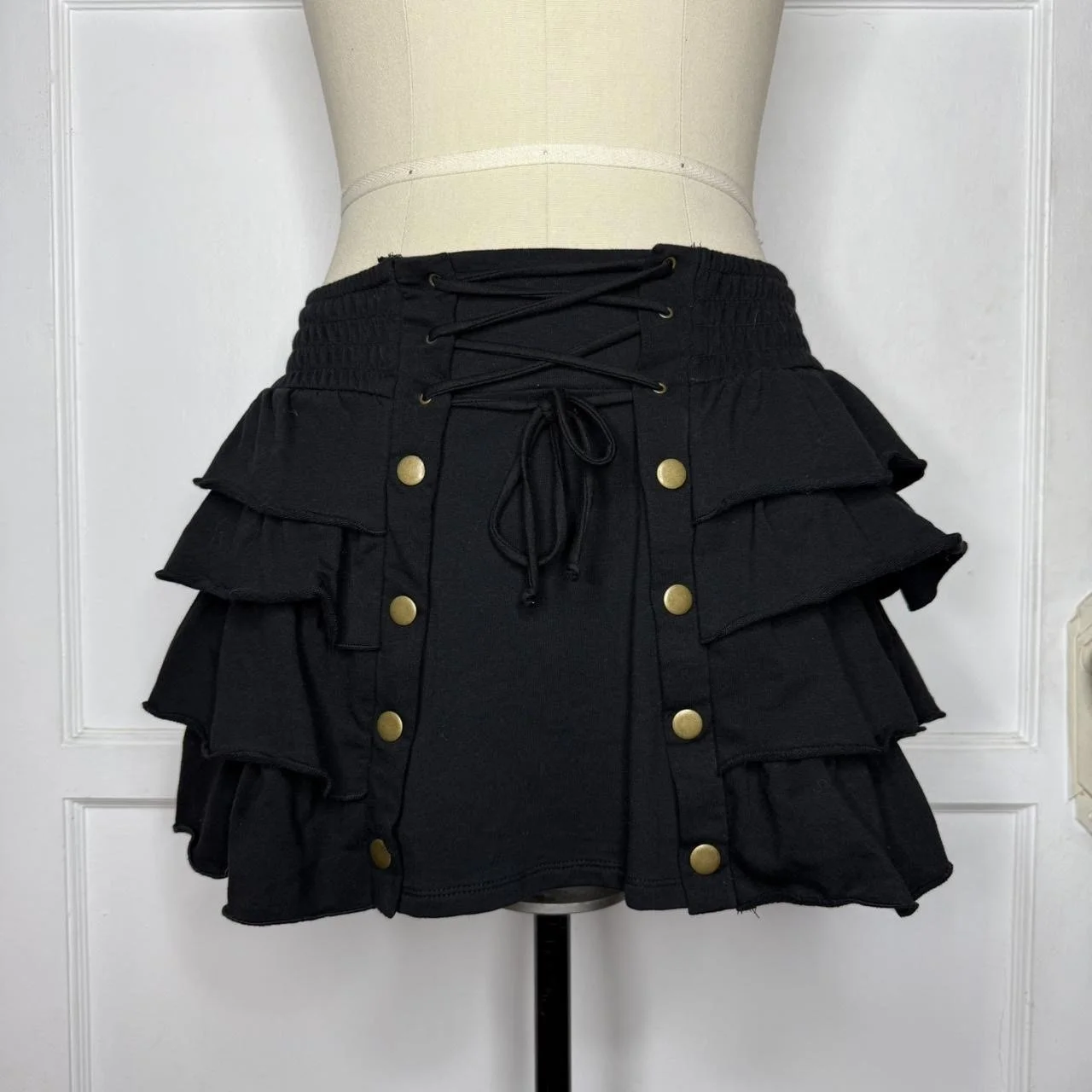sweetloveblackruffleskirt1.JPG