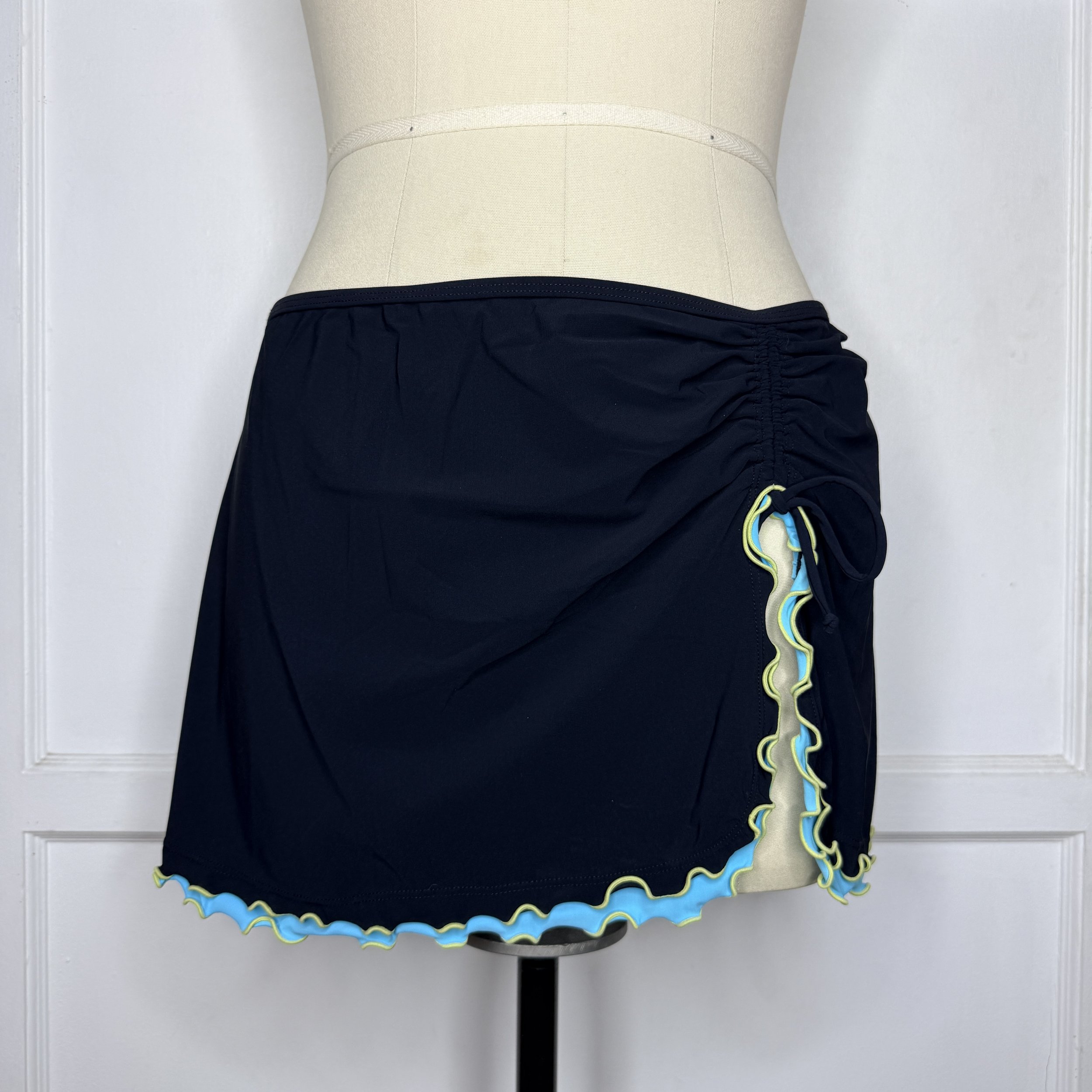 profileblackblueswimskirt1.jpg