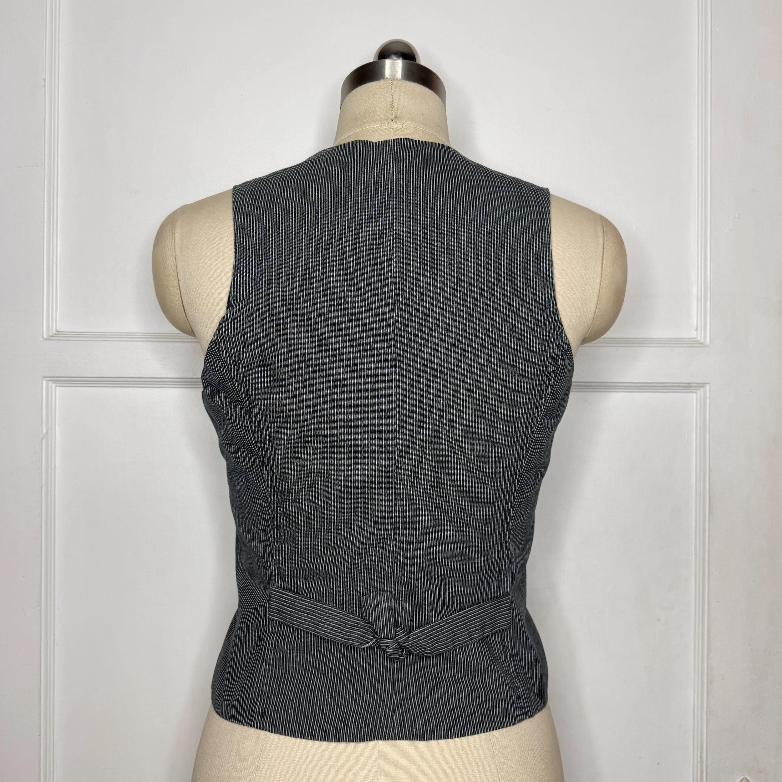 xhilarationgreypinstripevest3.jpg
