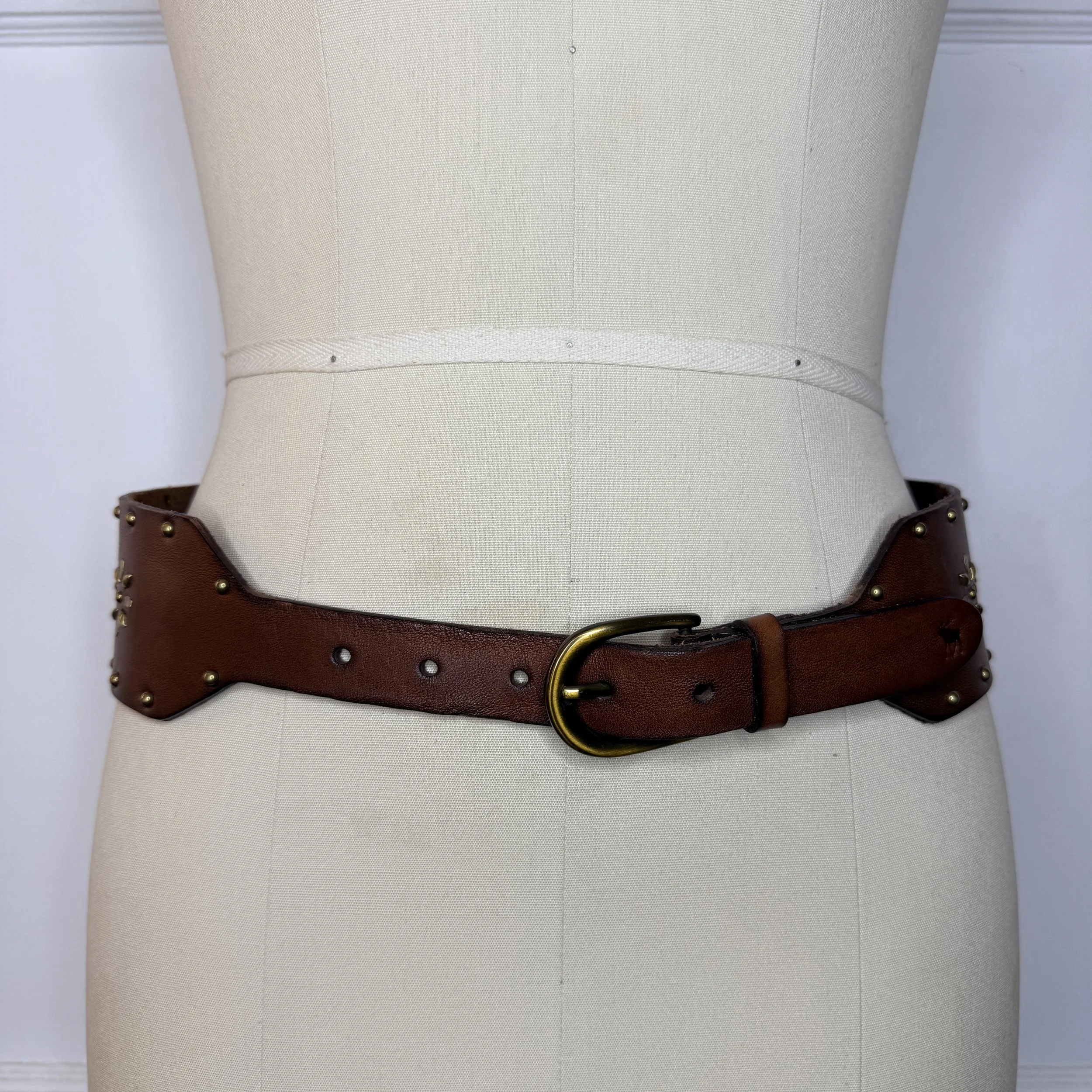 abercrombiebrownstuddedleatherbelt1.jpg