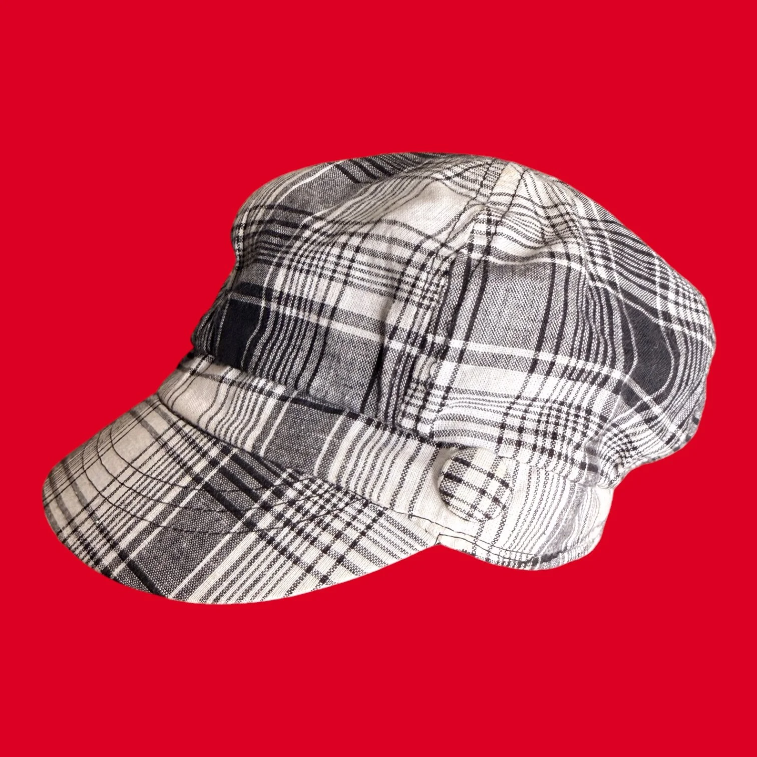 whiteplaidnewsboycap1.JPG