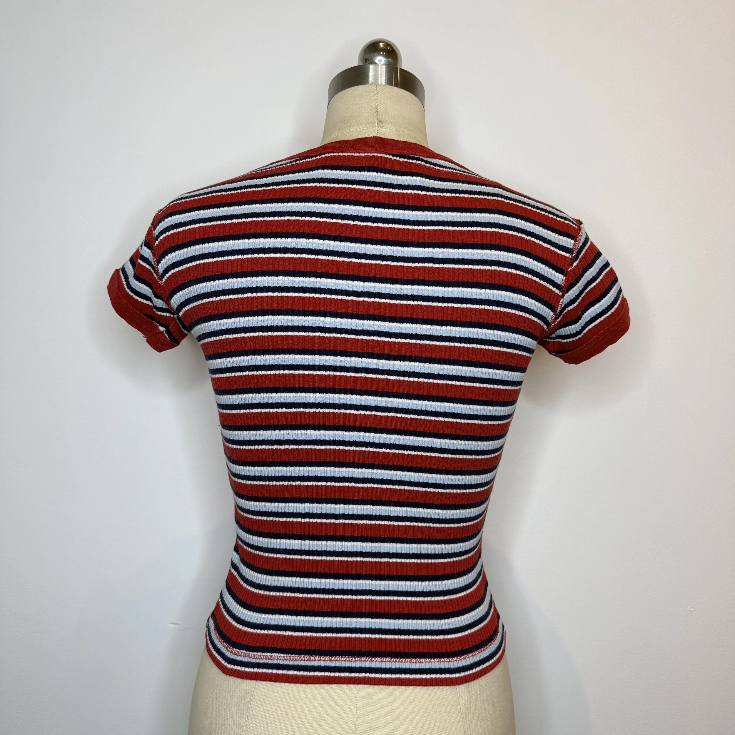 joujouredbluestripetop4.jpg