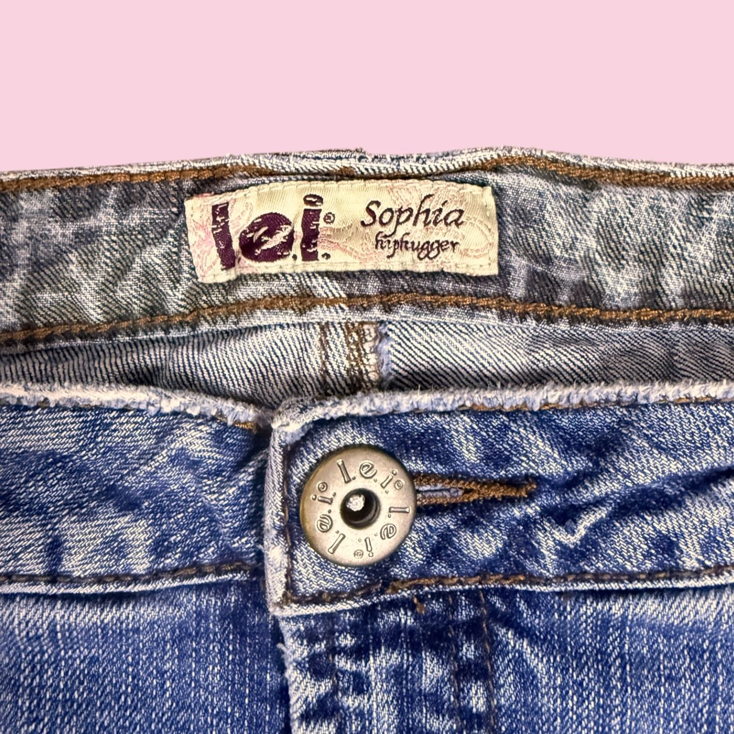 leidenimcamominiskirt4.JPG