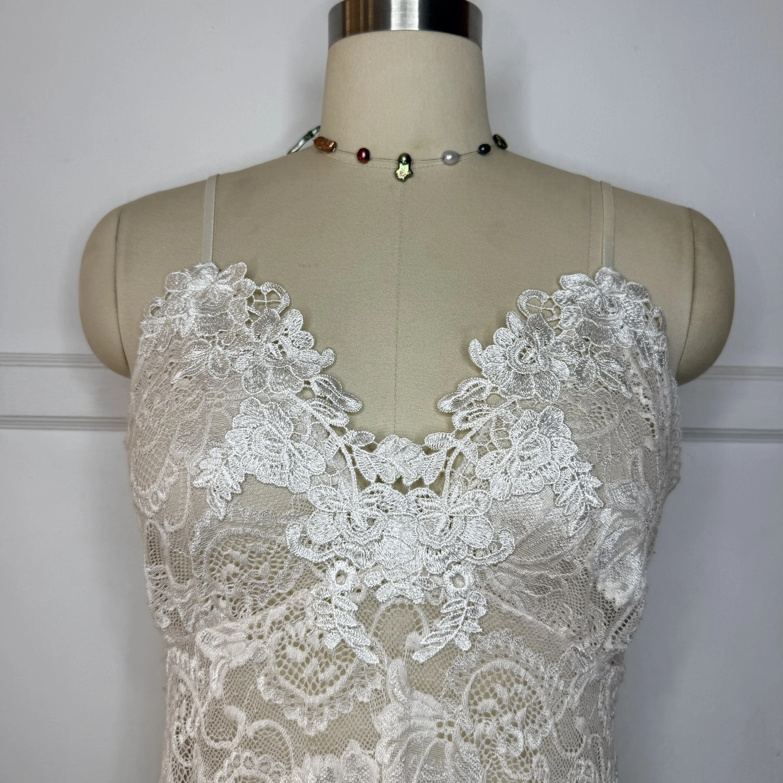 lineadonatellawhitelacedress2.jpg