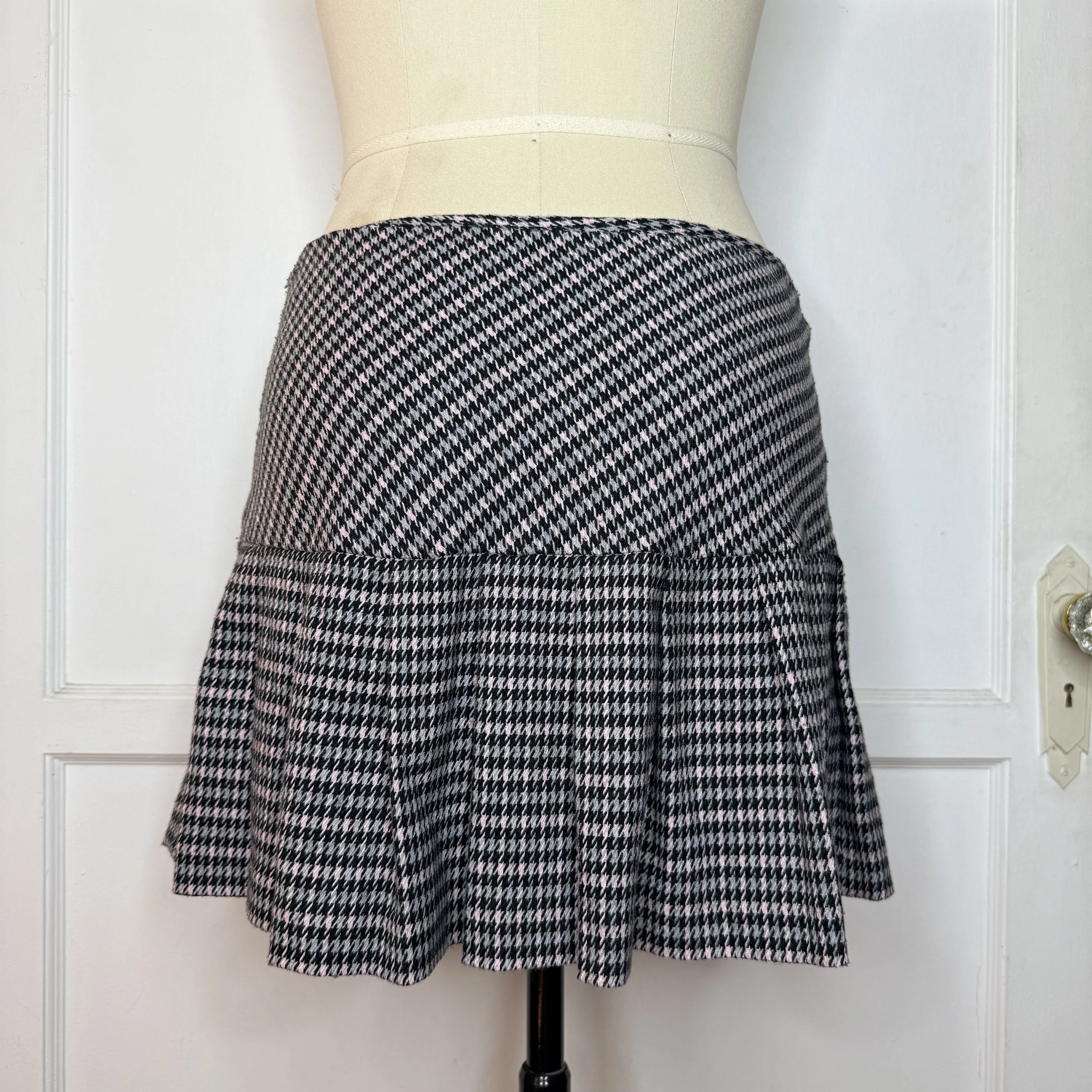 starcityhoundstoothminiskirt4.jpg