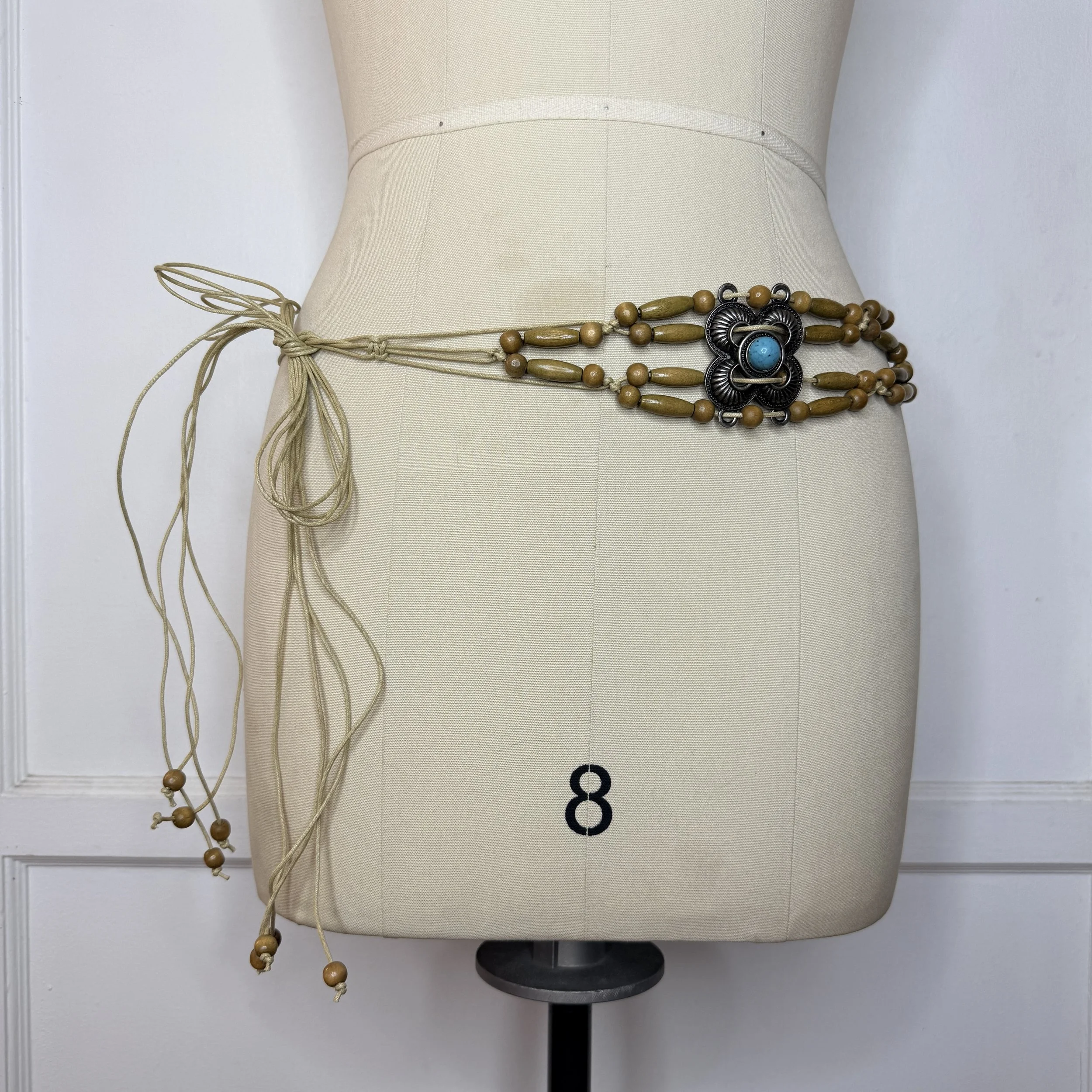 woodenbeadsilverbelt1.jpg