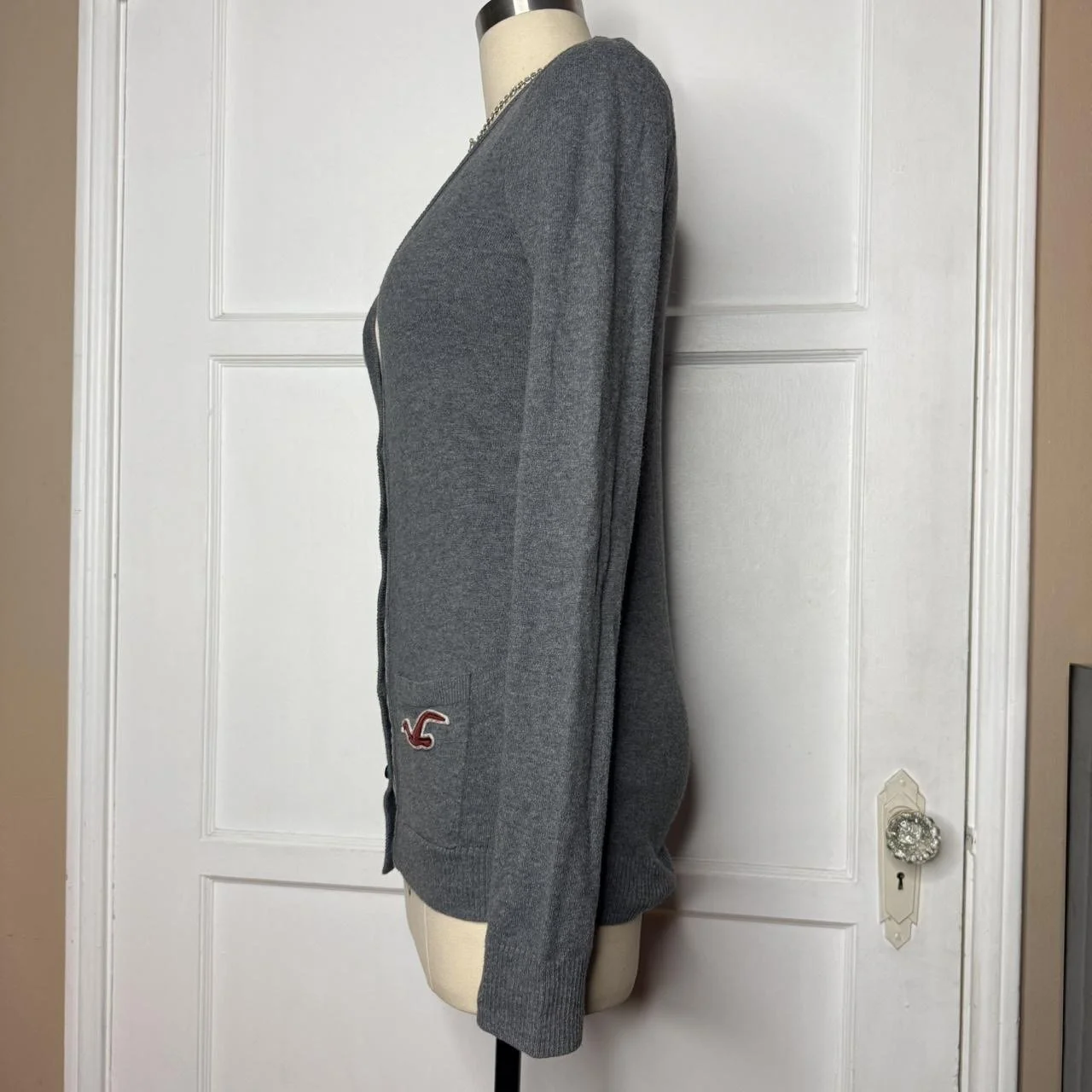 hollistergreycardigan3.JPG