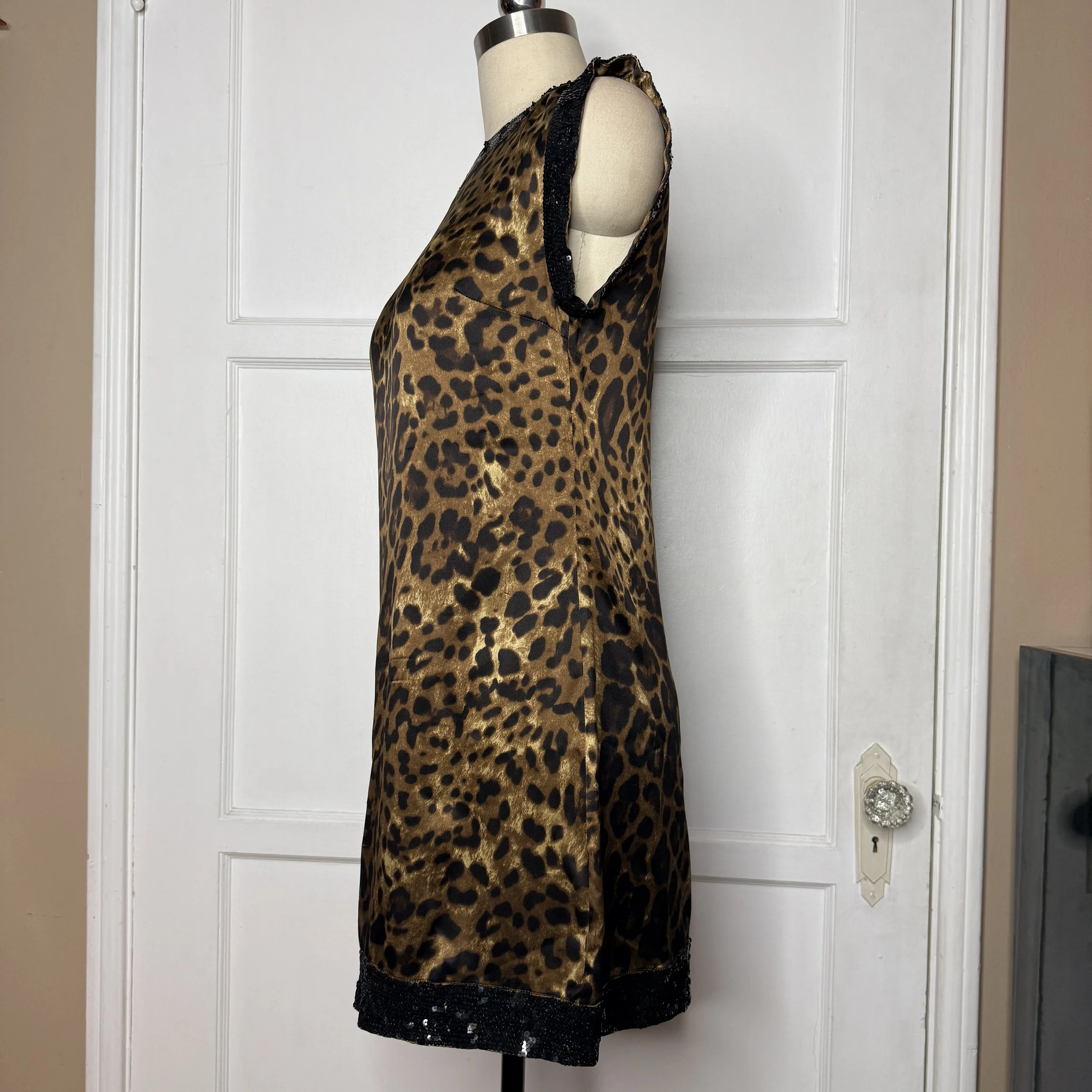 marcianosilkleoparddress3.jpg