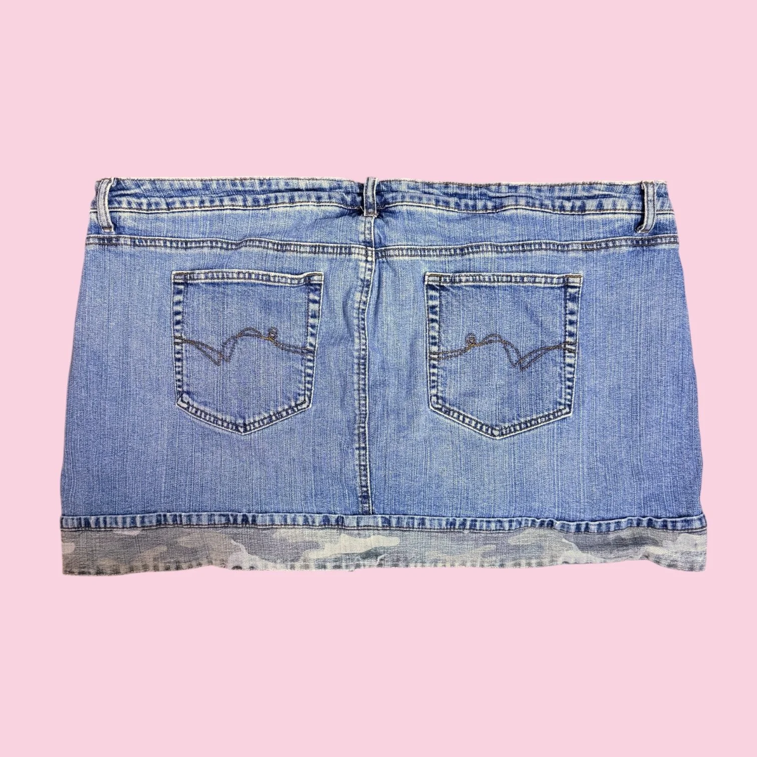 leidenimcamominiskirt5.JPG