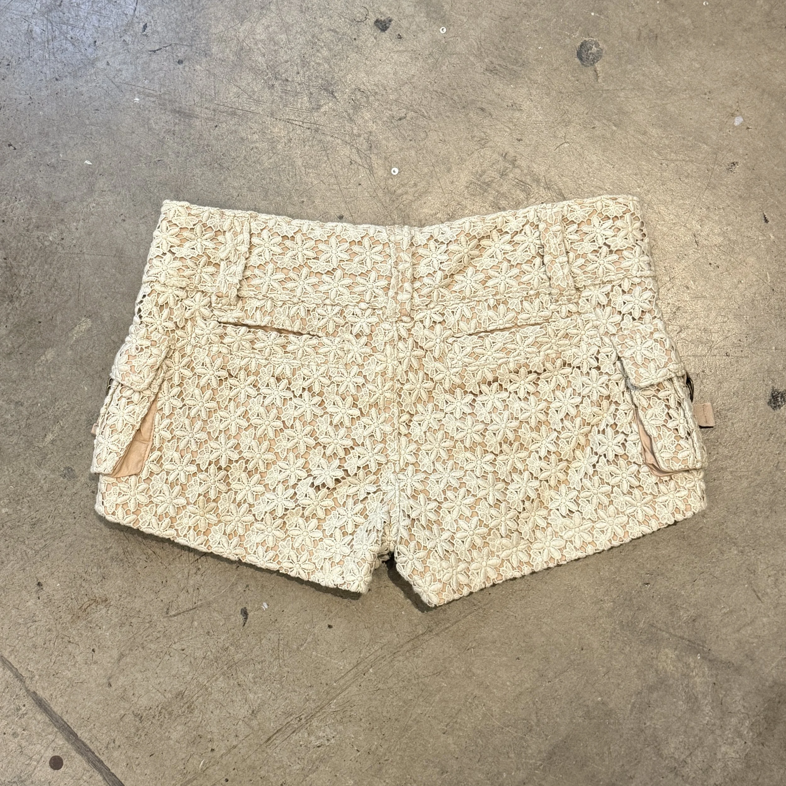 lizlisacrochetlaceshorts4.jpg