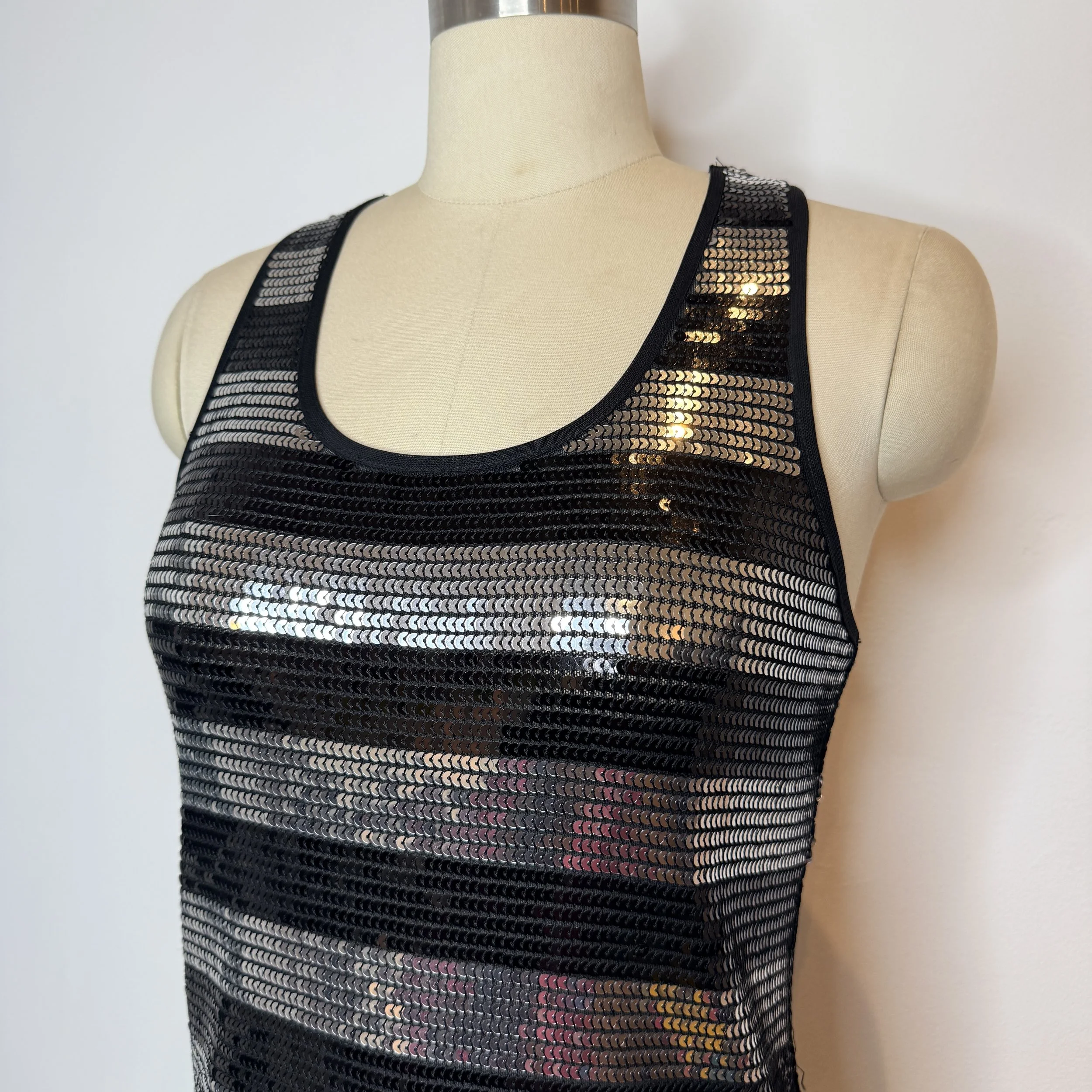 f21silverblacksequintank2.jpg