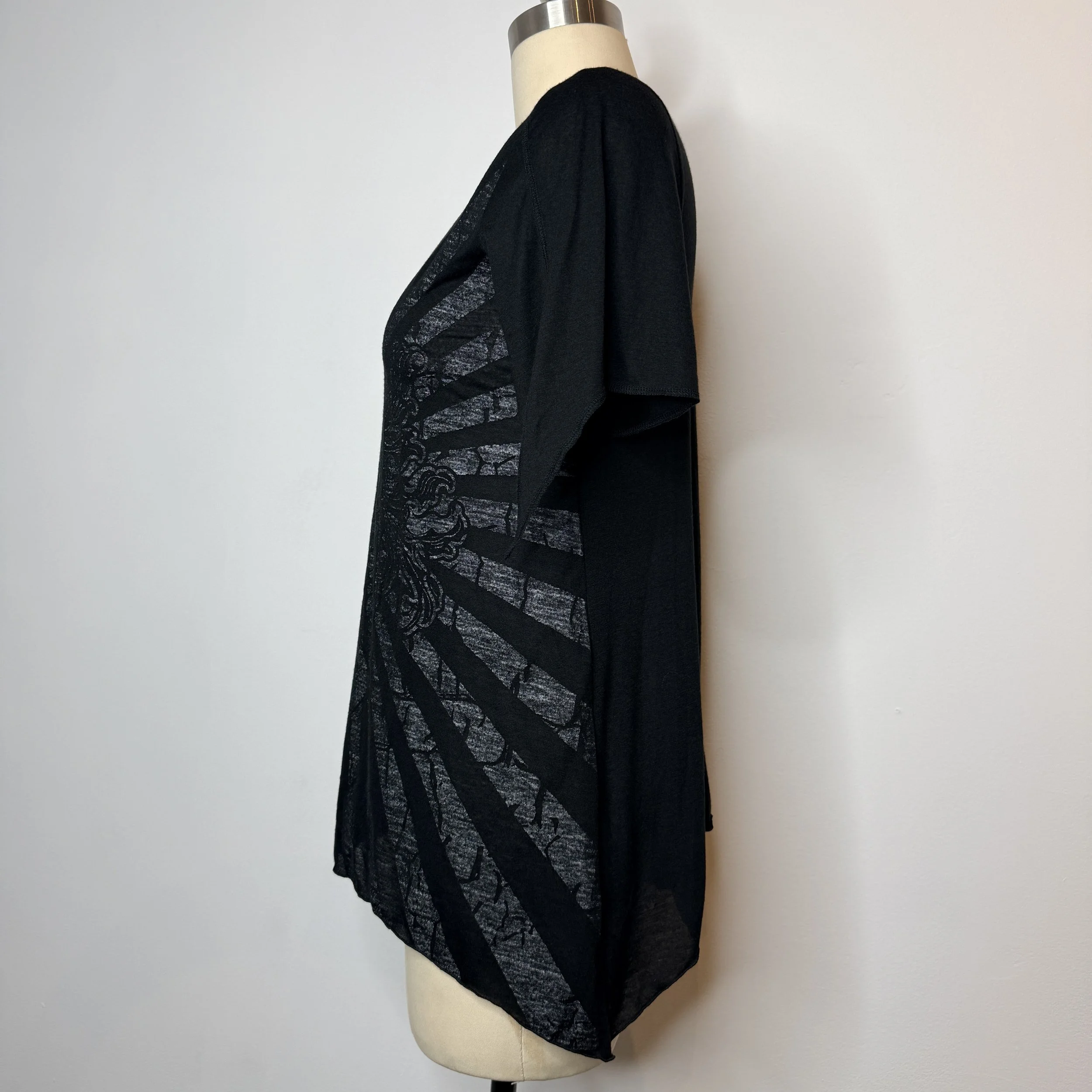 algonquinsblackskulltee3.jpg