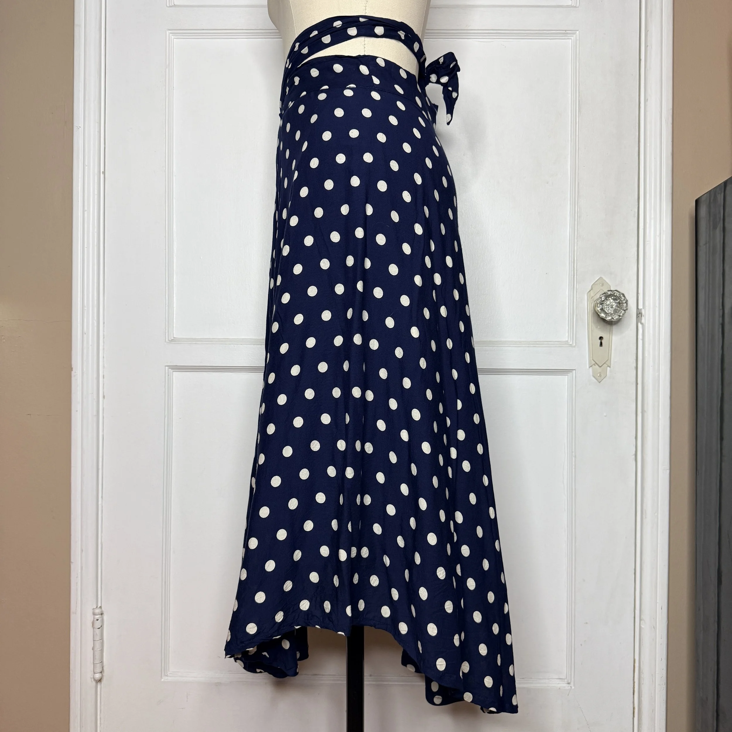 porridgepolkadotmidiskirt3.jpg