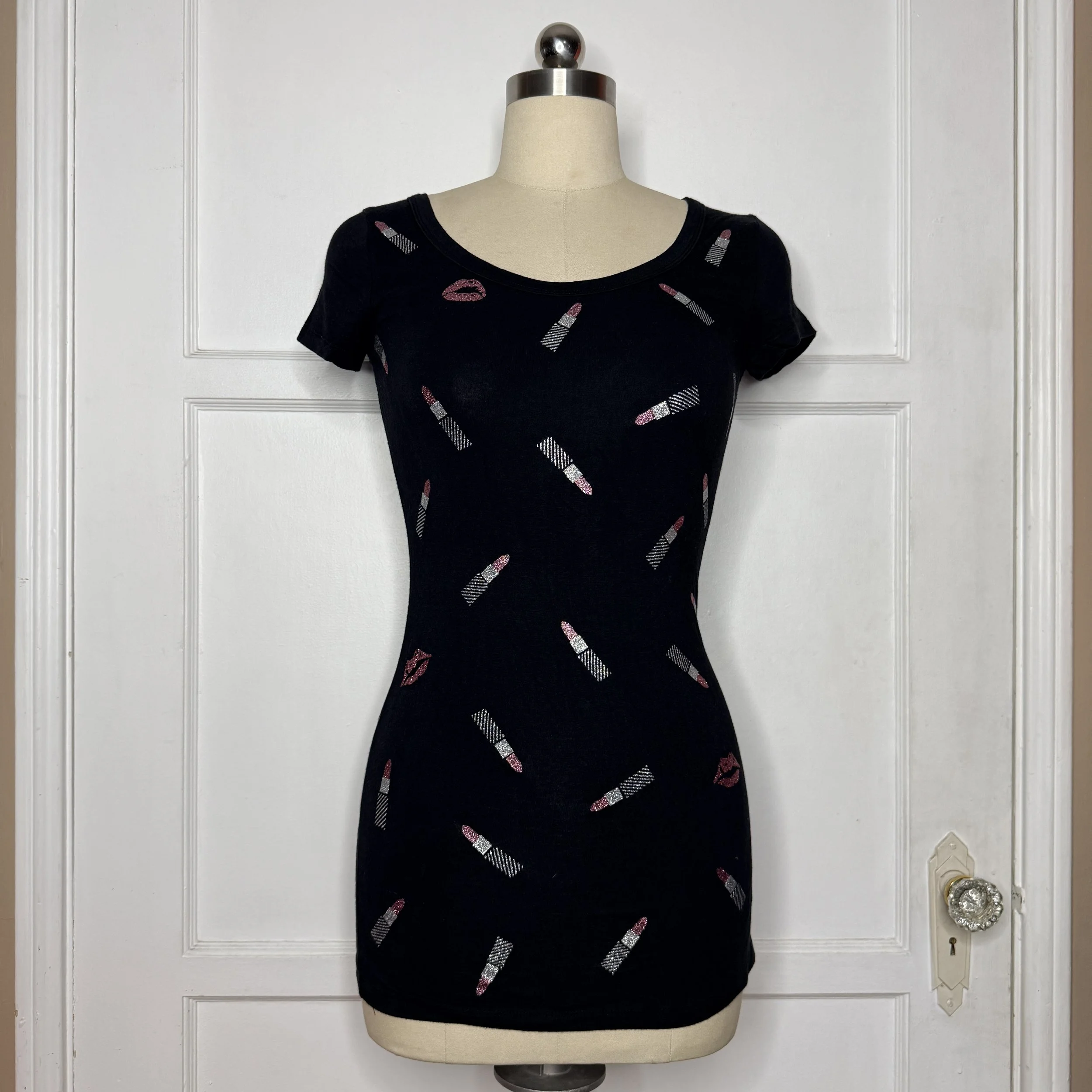 ronetteslipsticktee1.jpg