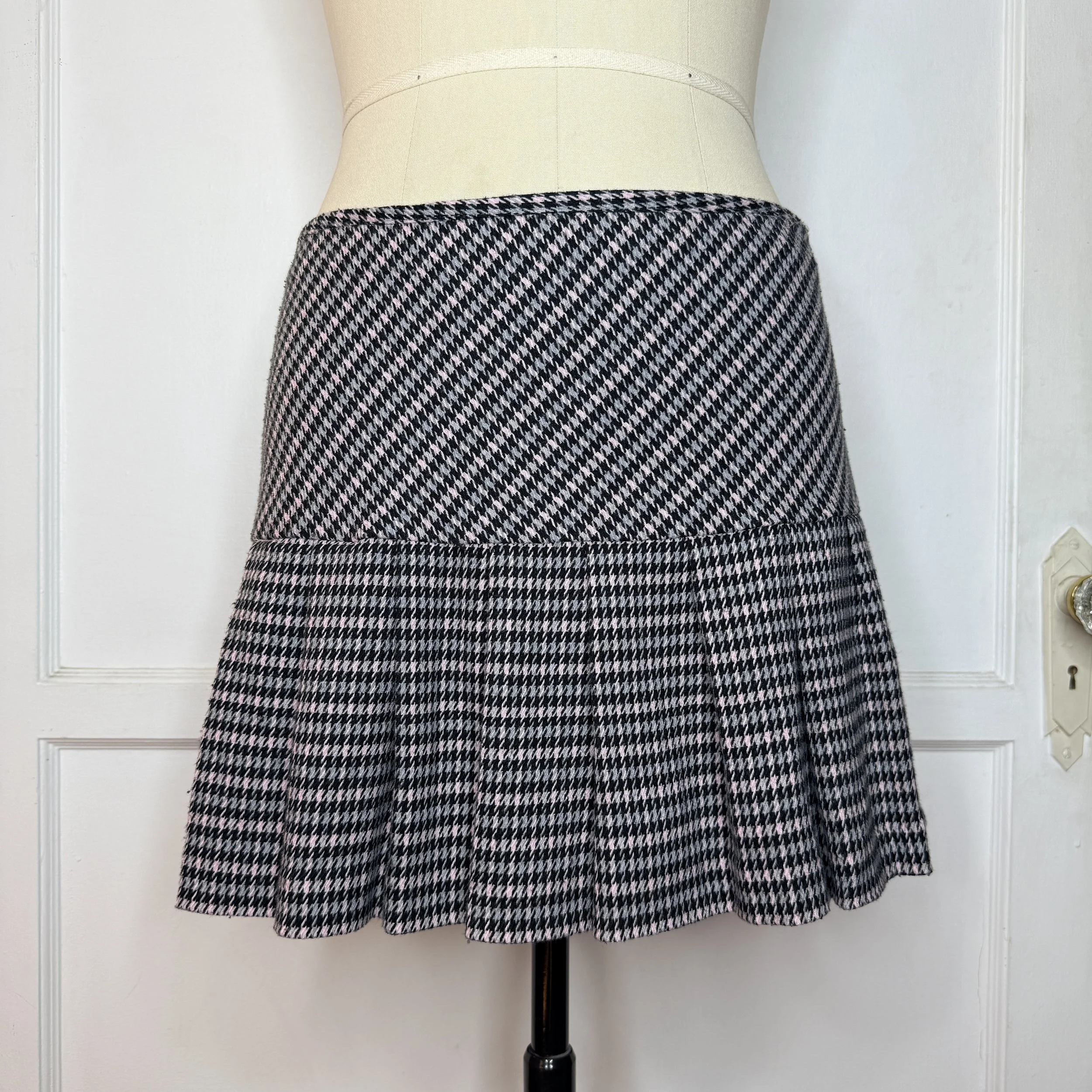 starcityhoundstoothminiskirt1.jpg