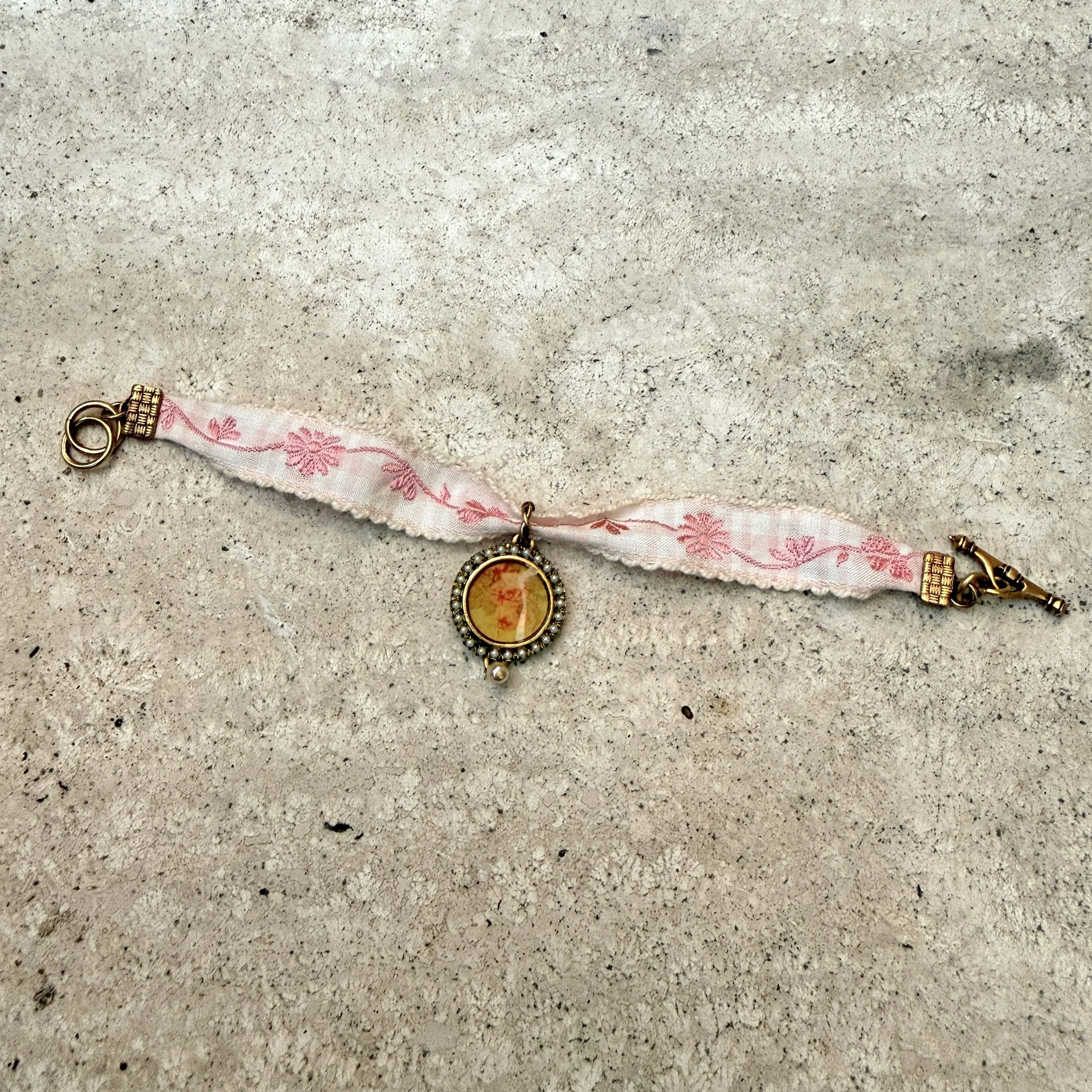 maximalartribbonbracelet1.jpg