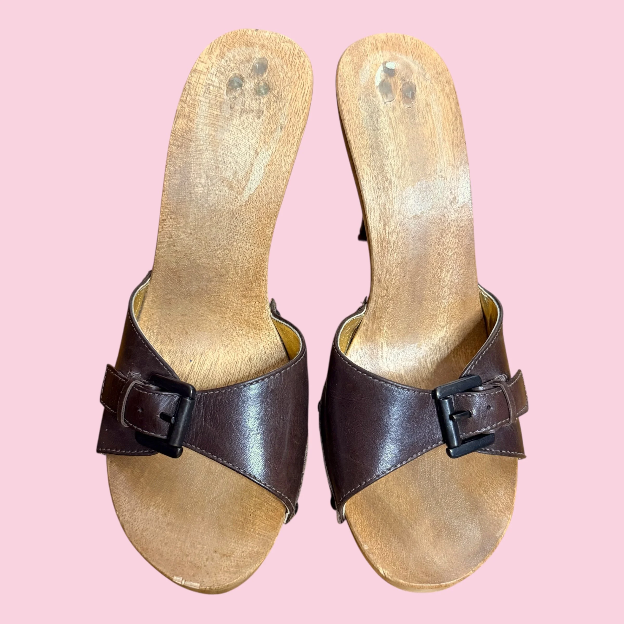 brownwoodenheels2.JPG