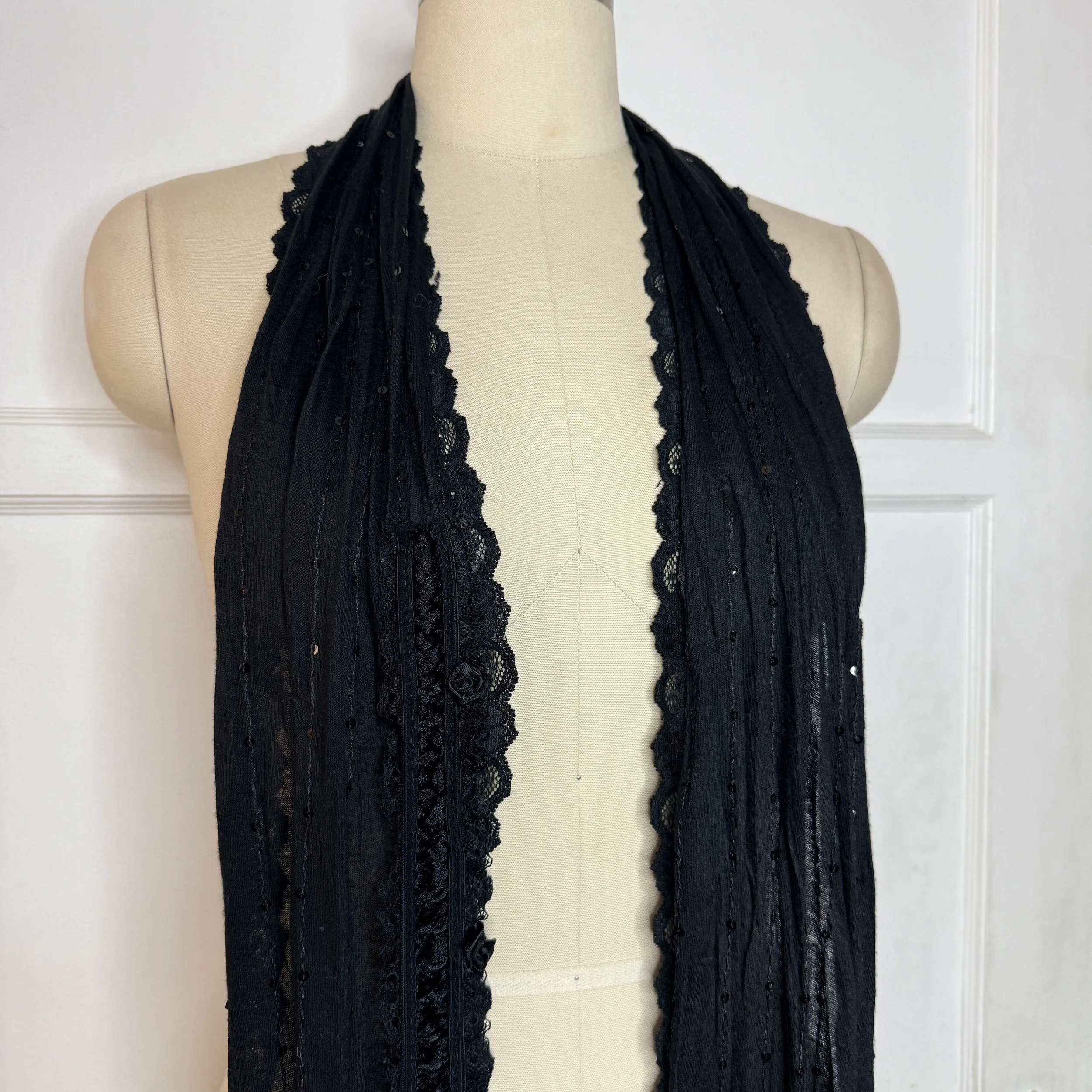 blackrufflescarf2.jpg