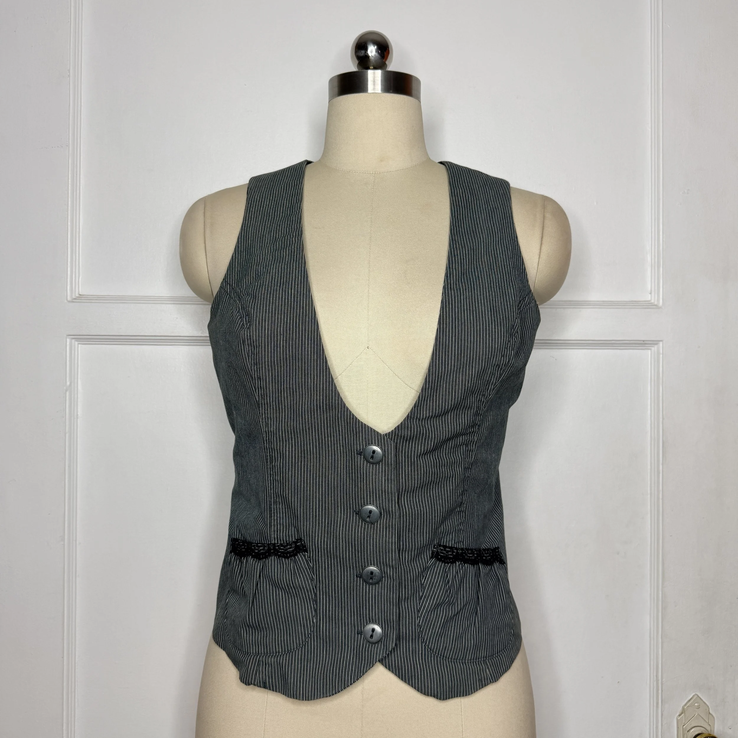 xhilarationgreypinstripevest1.jpg