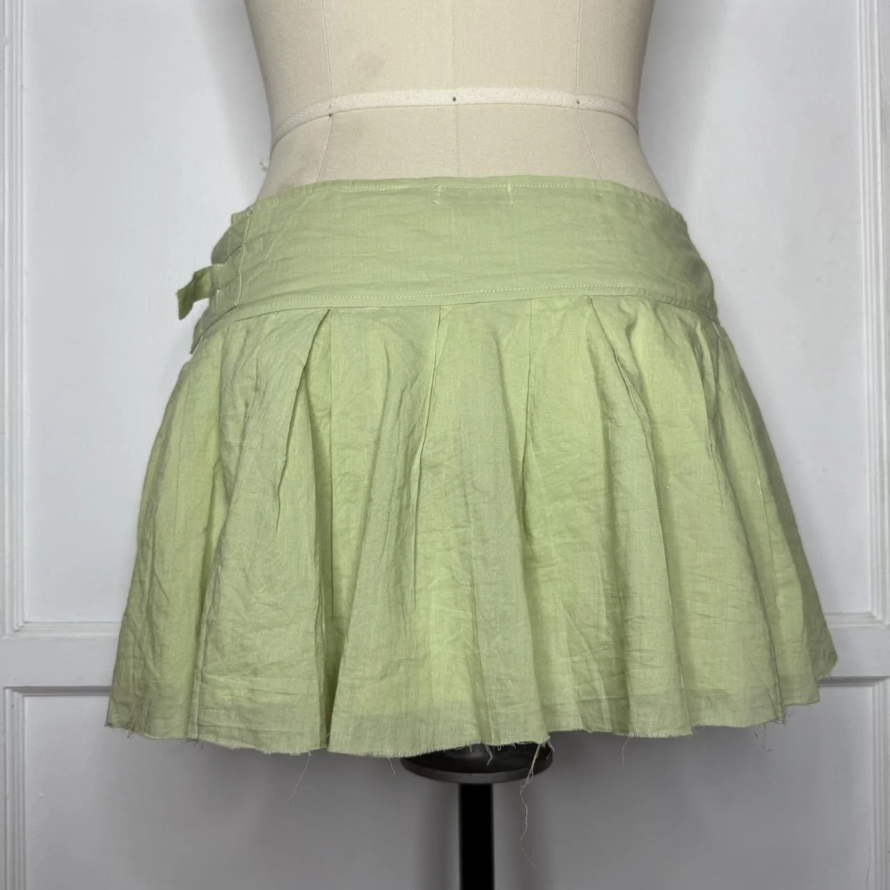 pinkskygreenpleatedskirt3.JPG