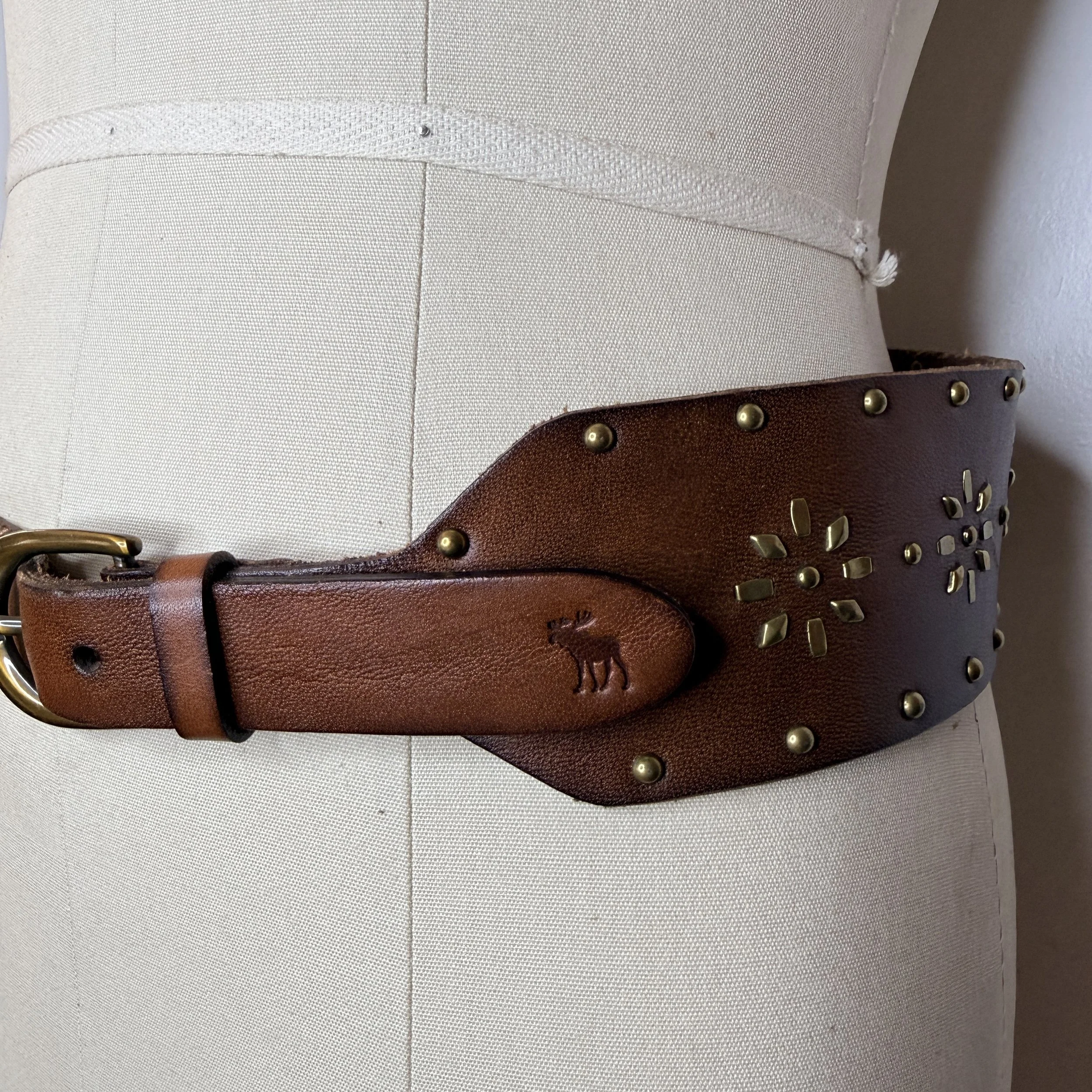 abercrombiebrownstuddedleatherbelt2.jpg