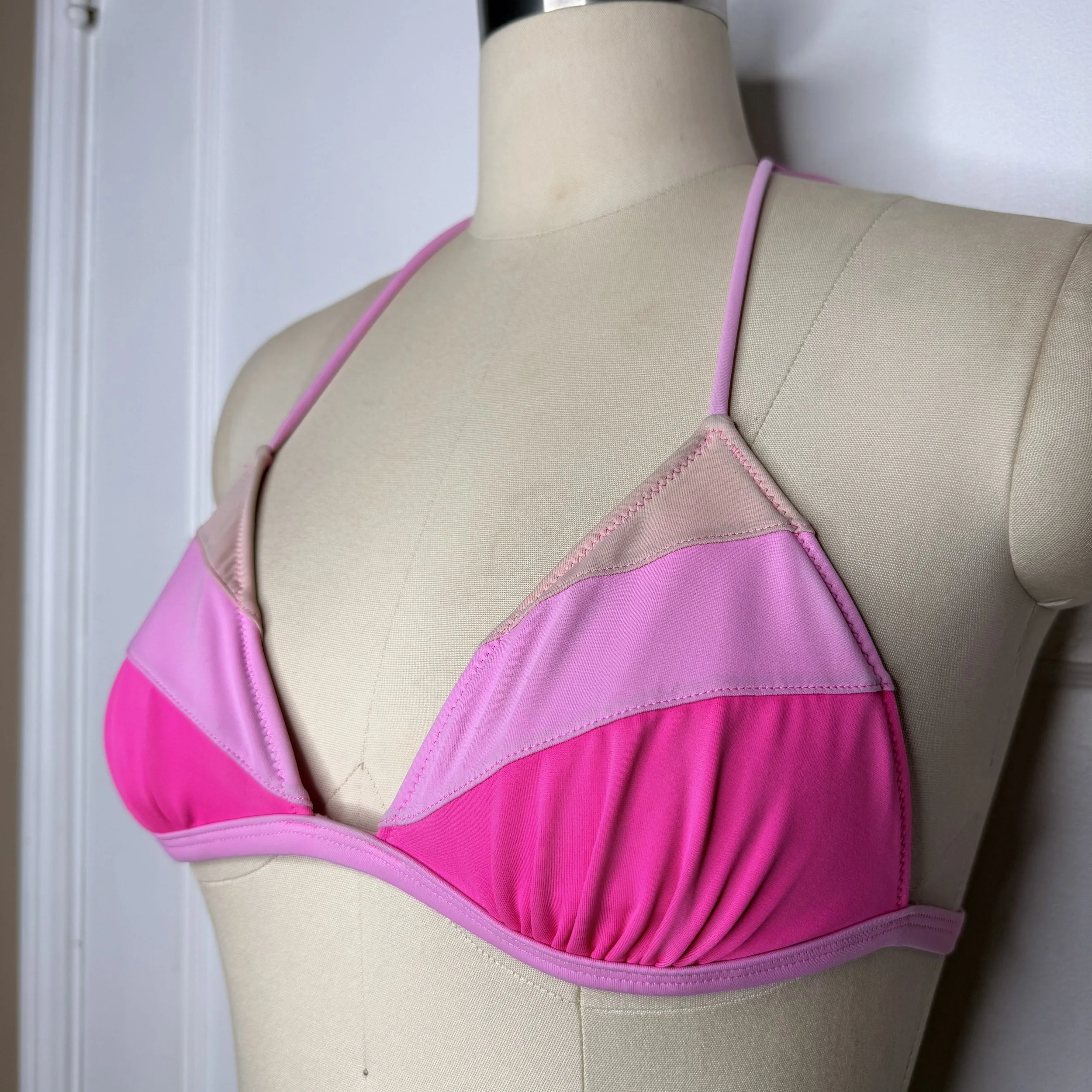 vspinkcolorblockbikinitop2.jpg