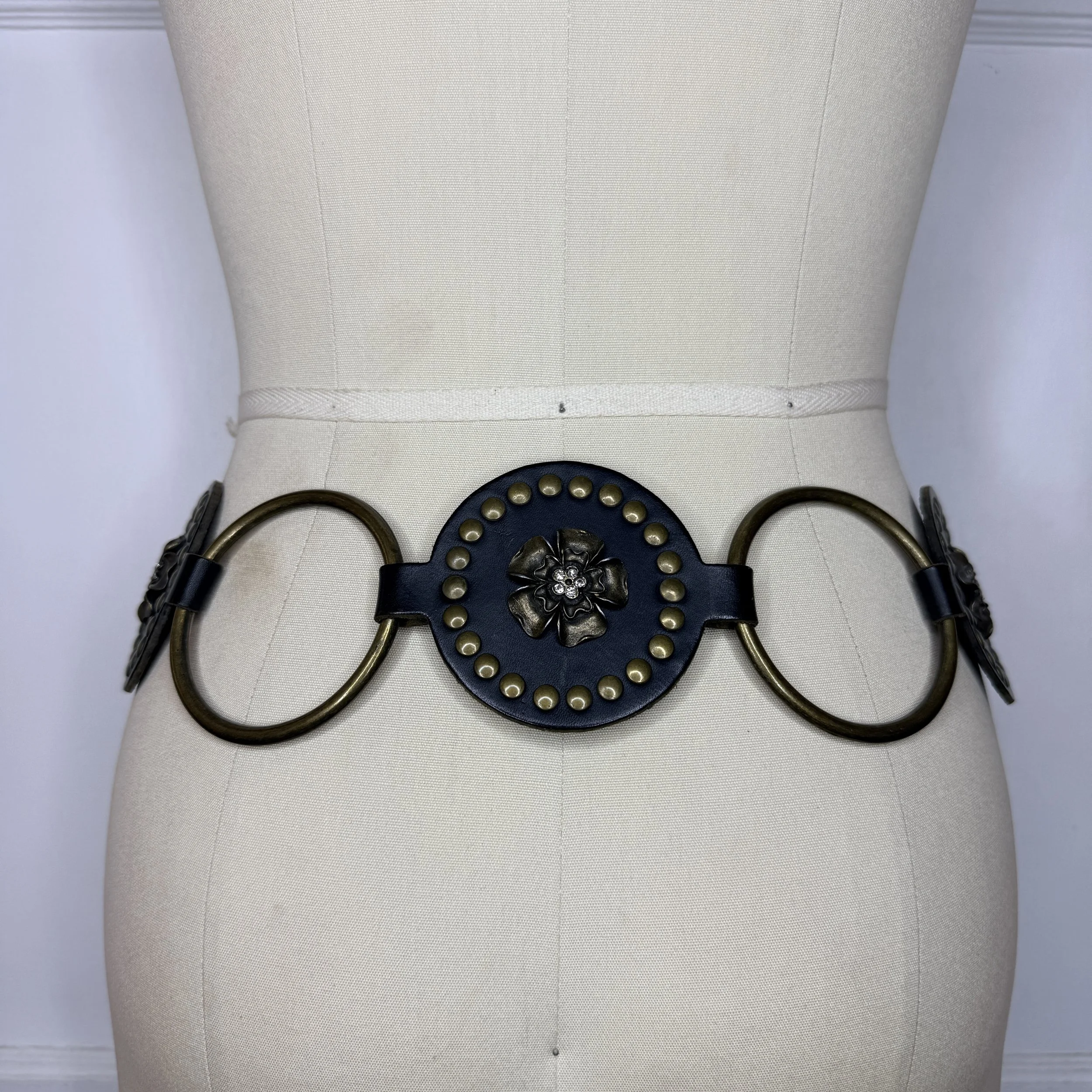 morganmedallionringbelt4.jpg