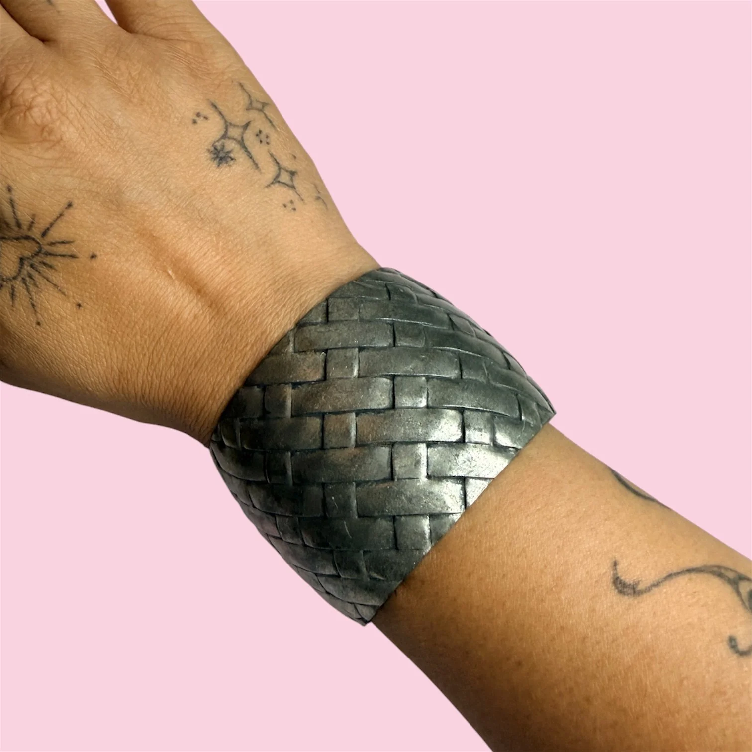 silverbasketweavecuff4.JPG