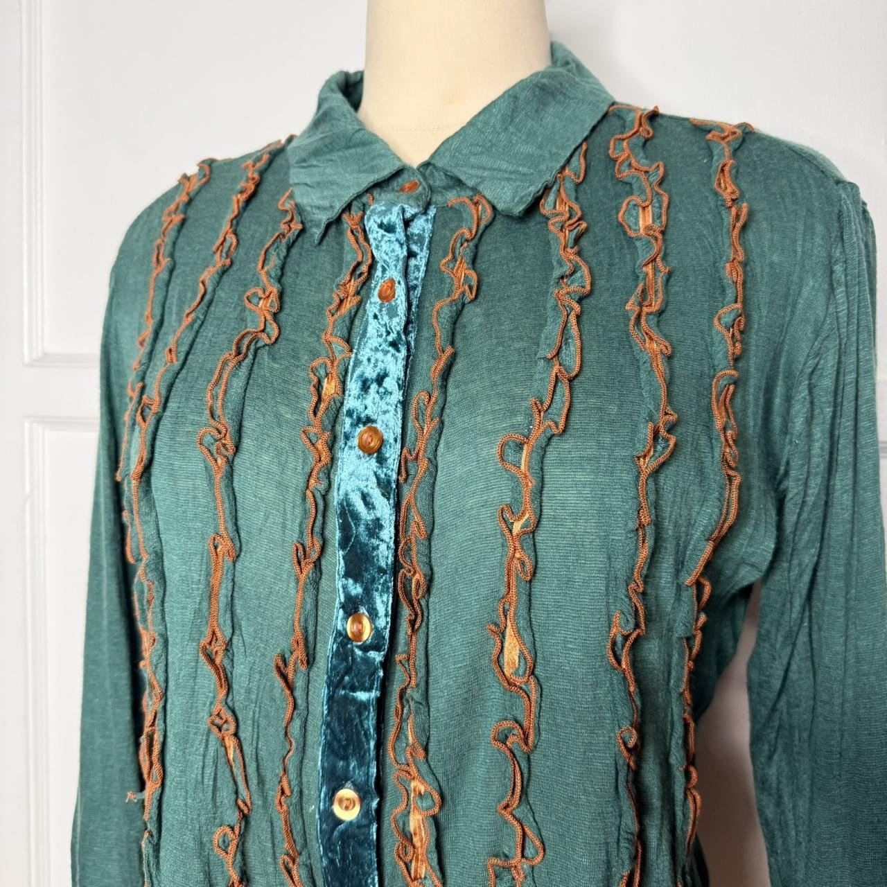 hazelgreenruffleshirt2.JPG